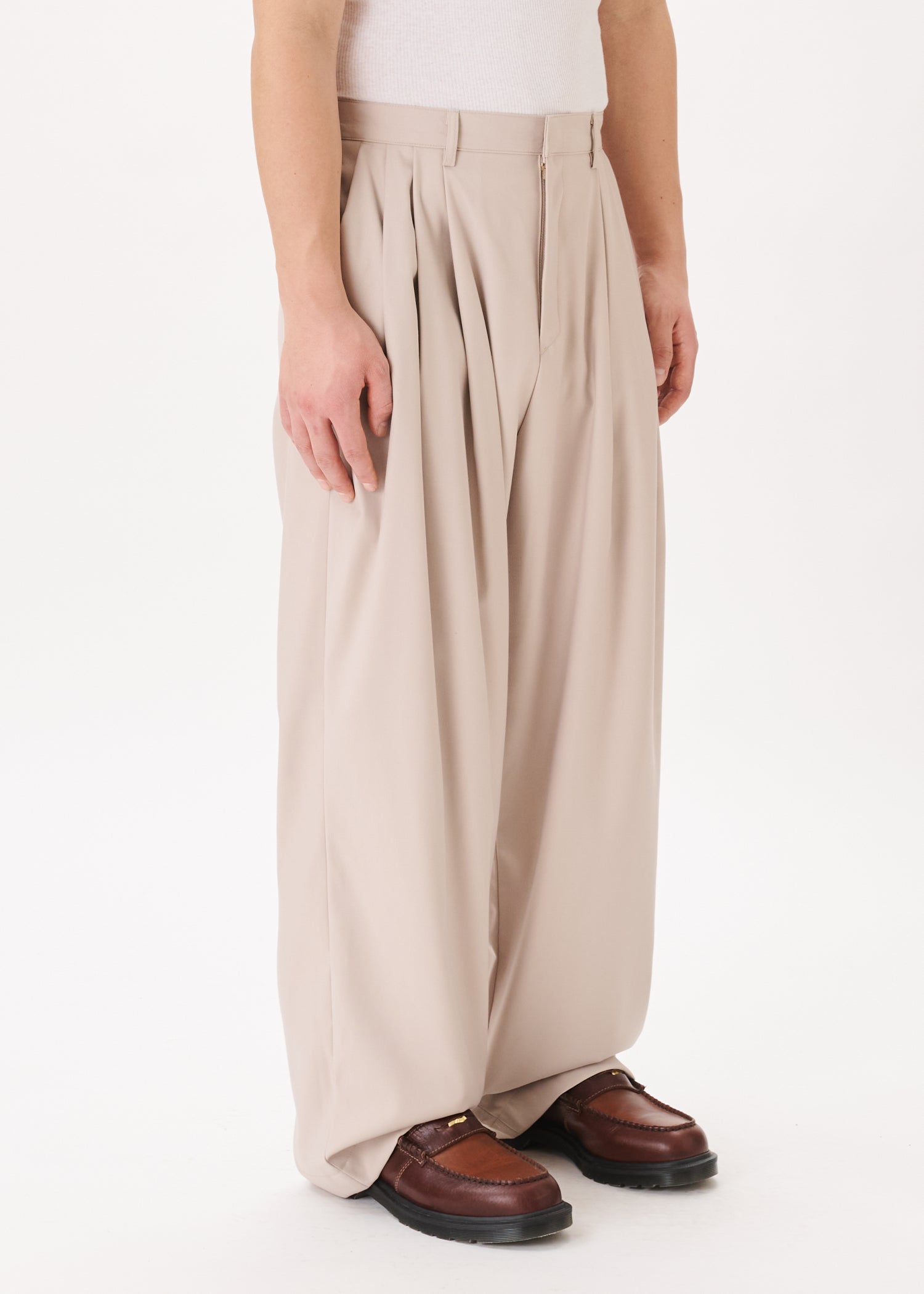 Pintuck Wide Trousers – Estudio Niksen