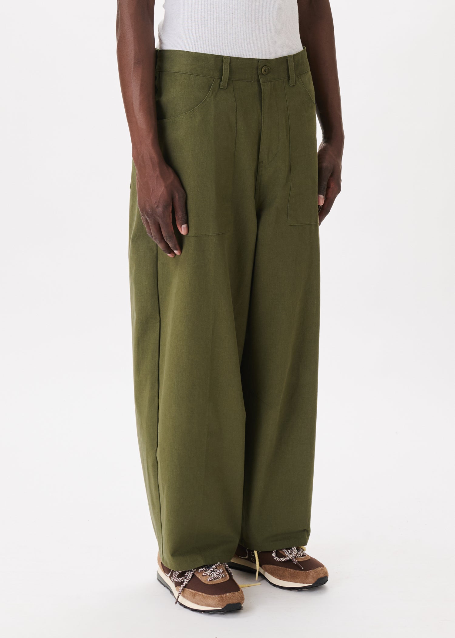 パンツ CS double tuck balloon slacks (2color) 大阪店WEB限定受注制【Chikashitsu +】double tuck balloon slacks