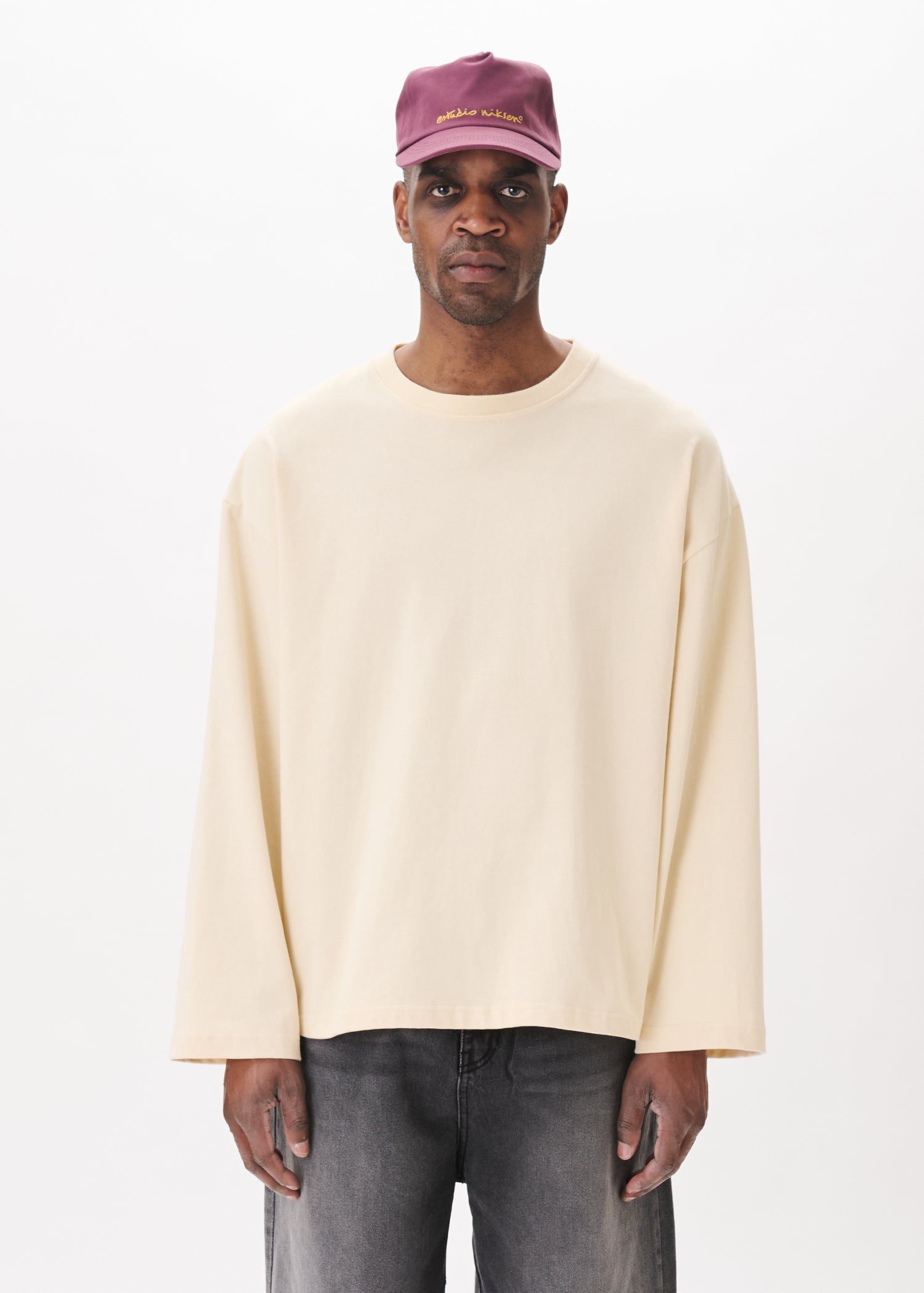 Longsleeve Wide Tee – Estudio Niksen Longsleeve Wide Tee – Estudio Niksen