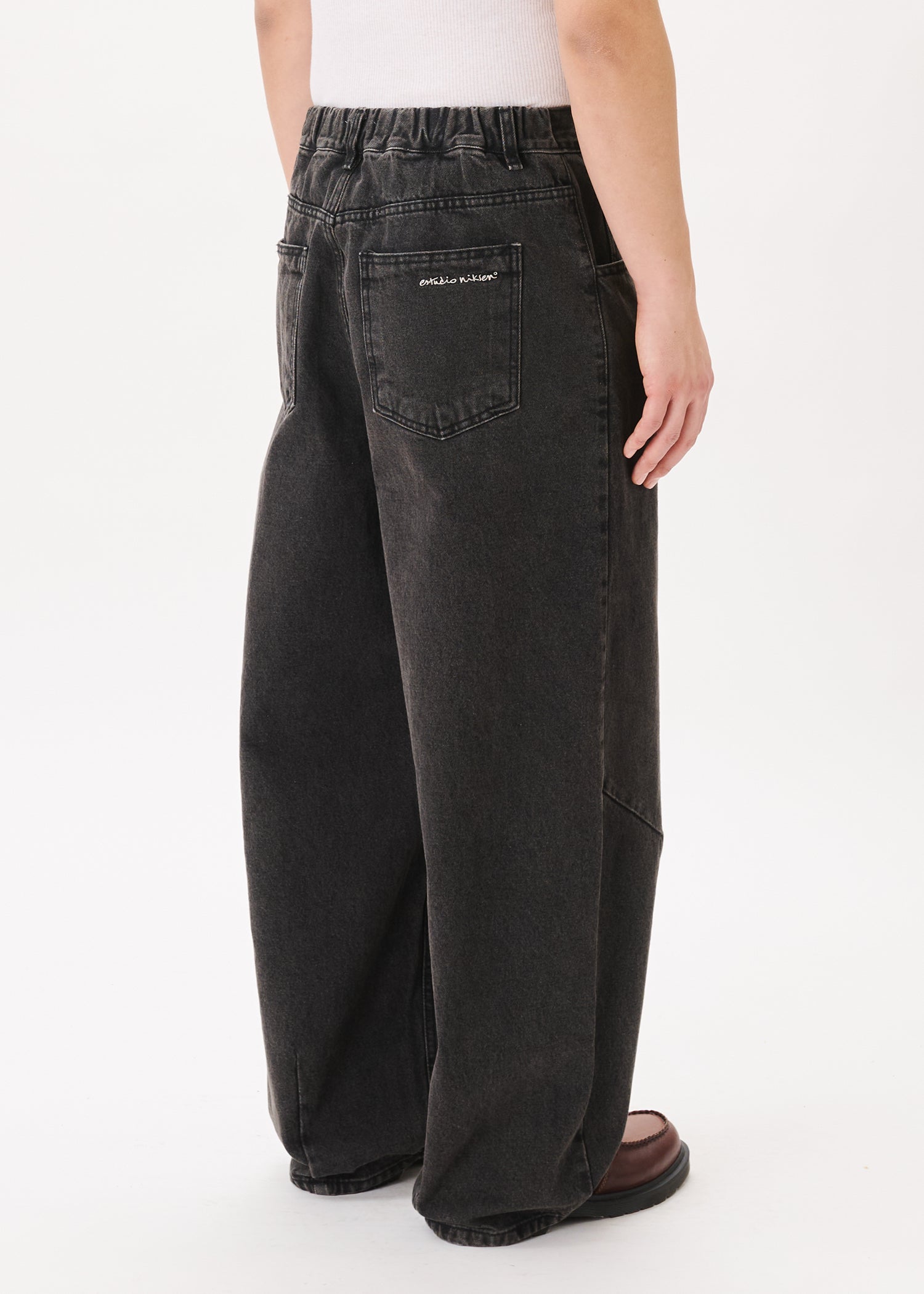 Dart Balloon Jeans – Estudio Niksen