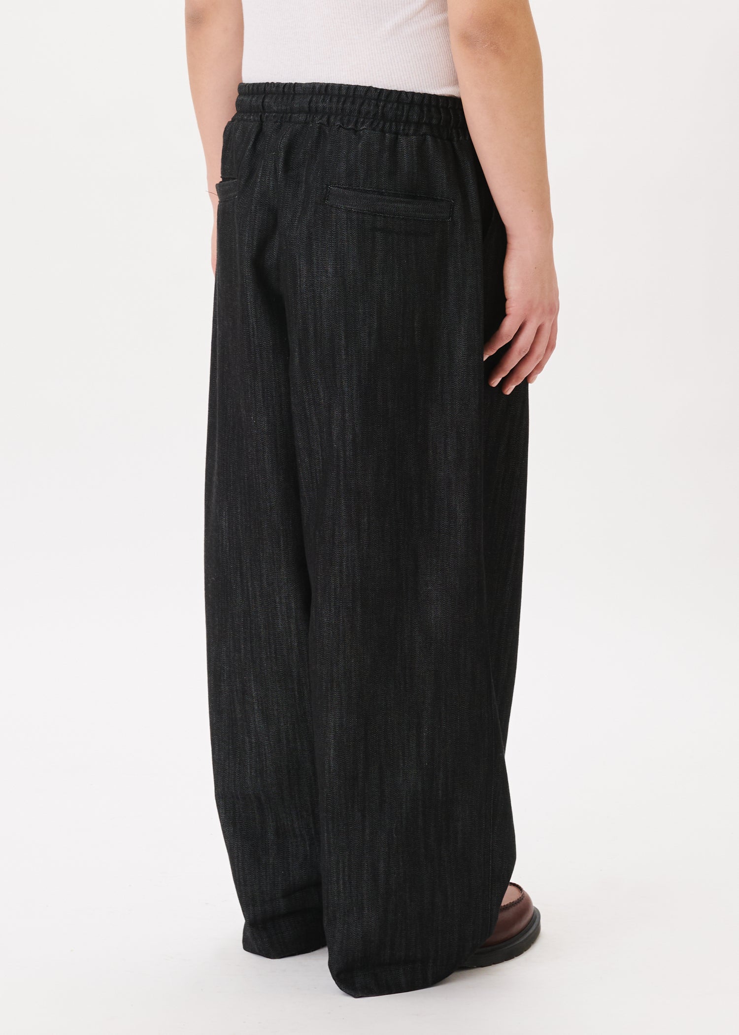 Pintuck Balloon Jeans – Estudio Niksen