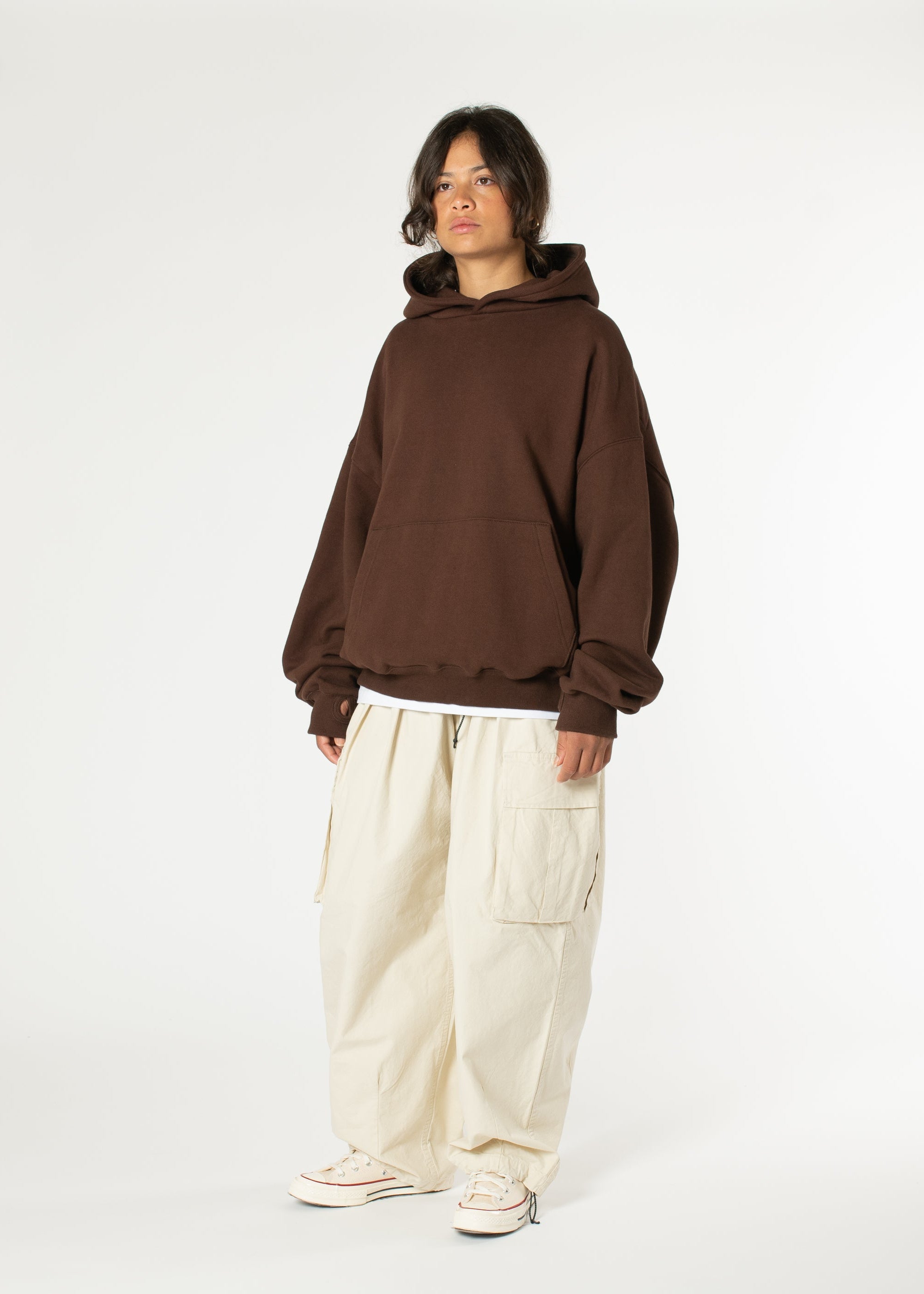 Signature Thumb Hoodie – Estudio Niksen