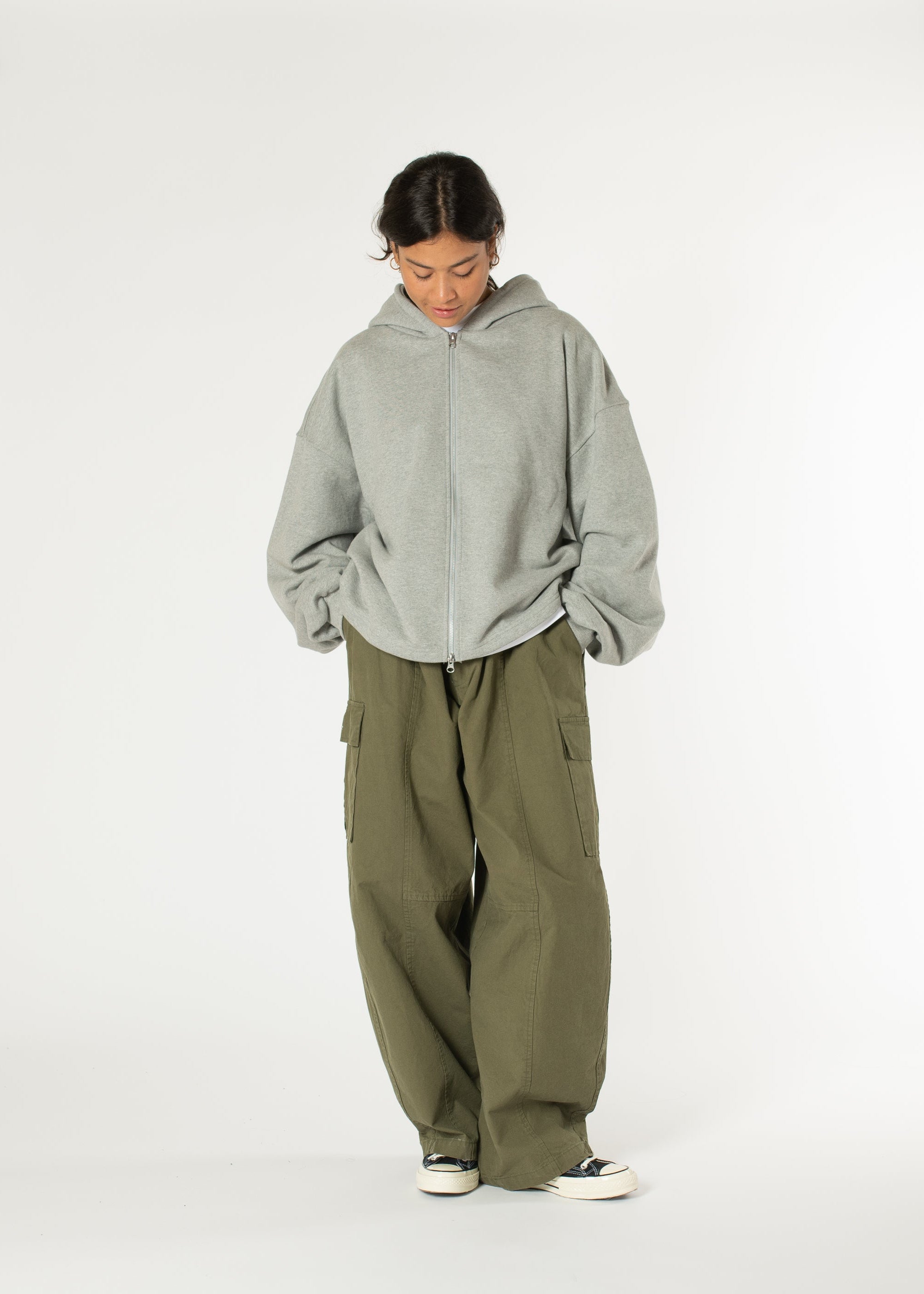 andwang Kirakira zip up グレー Kirakira zip up (black)