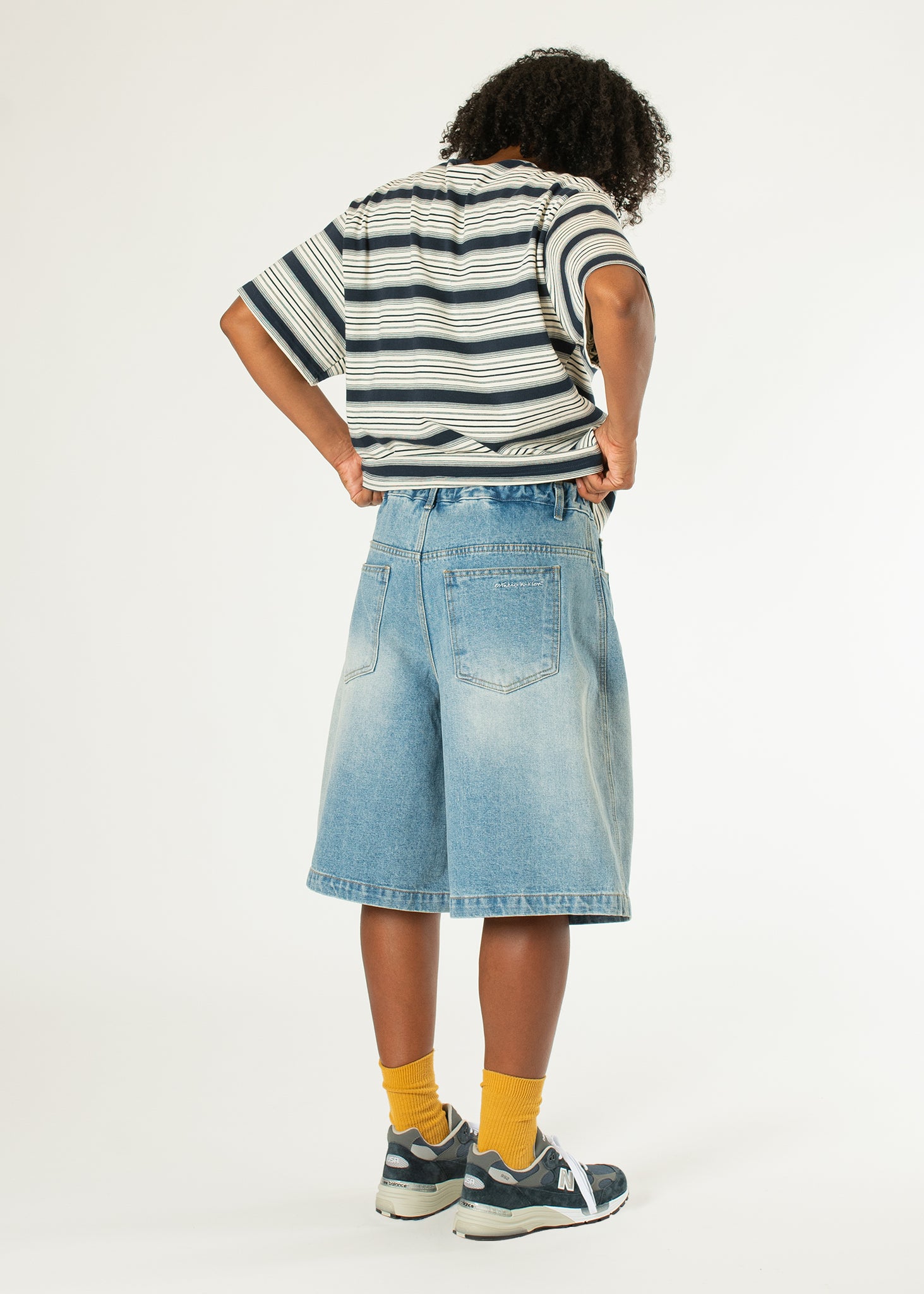 Short en jean à demi-pinces