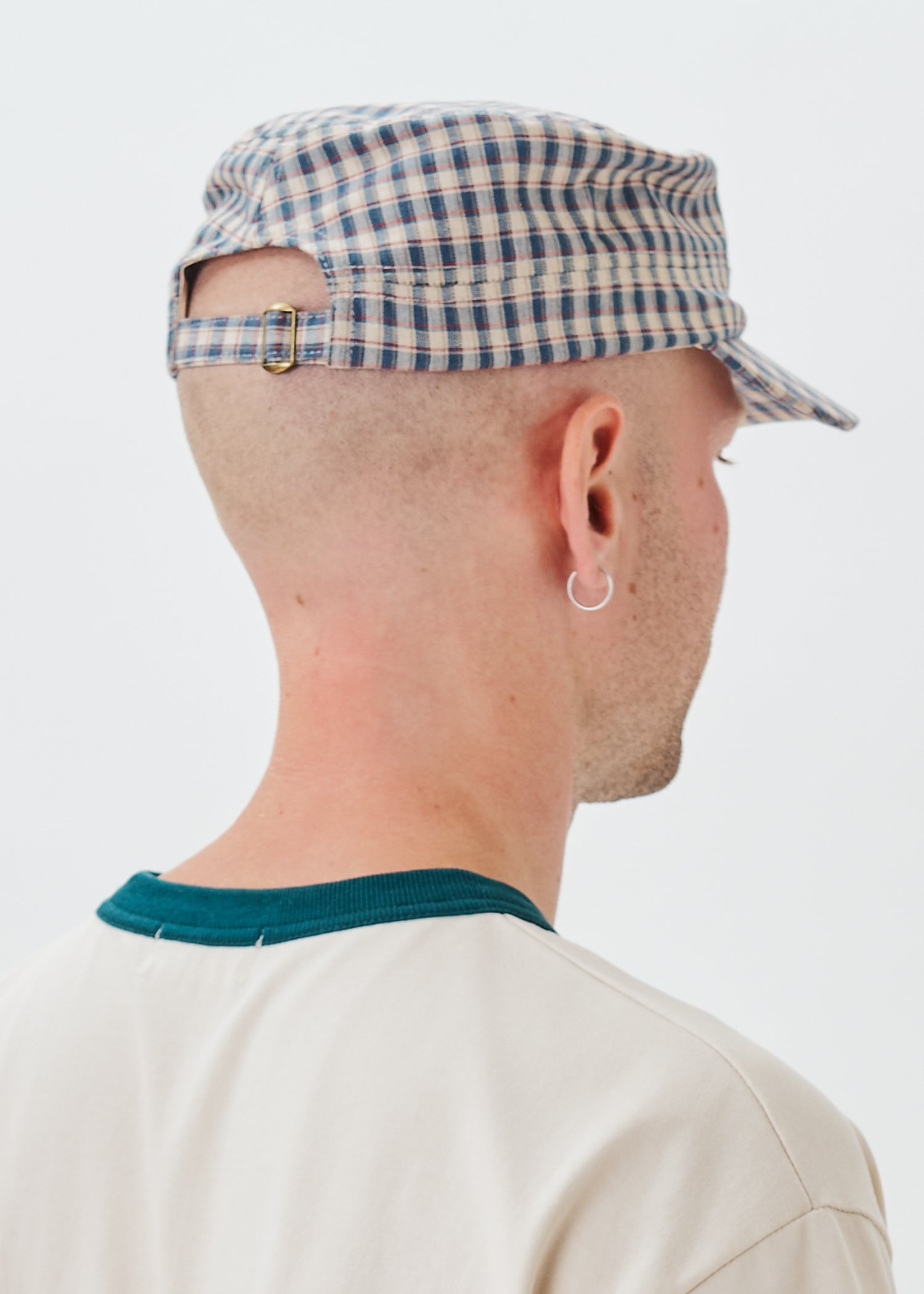 Casquette militaire à carreaux