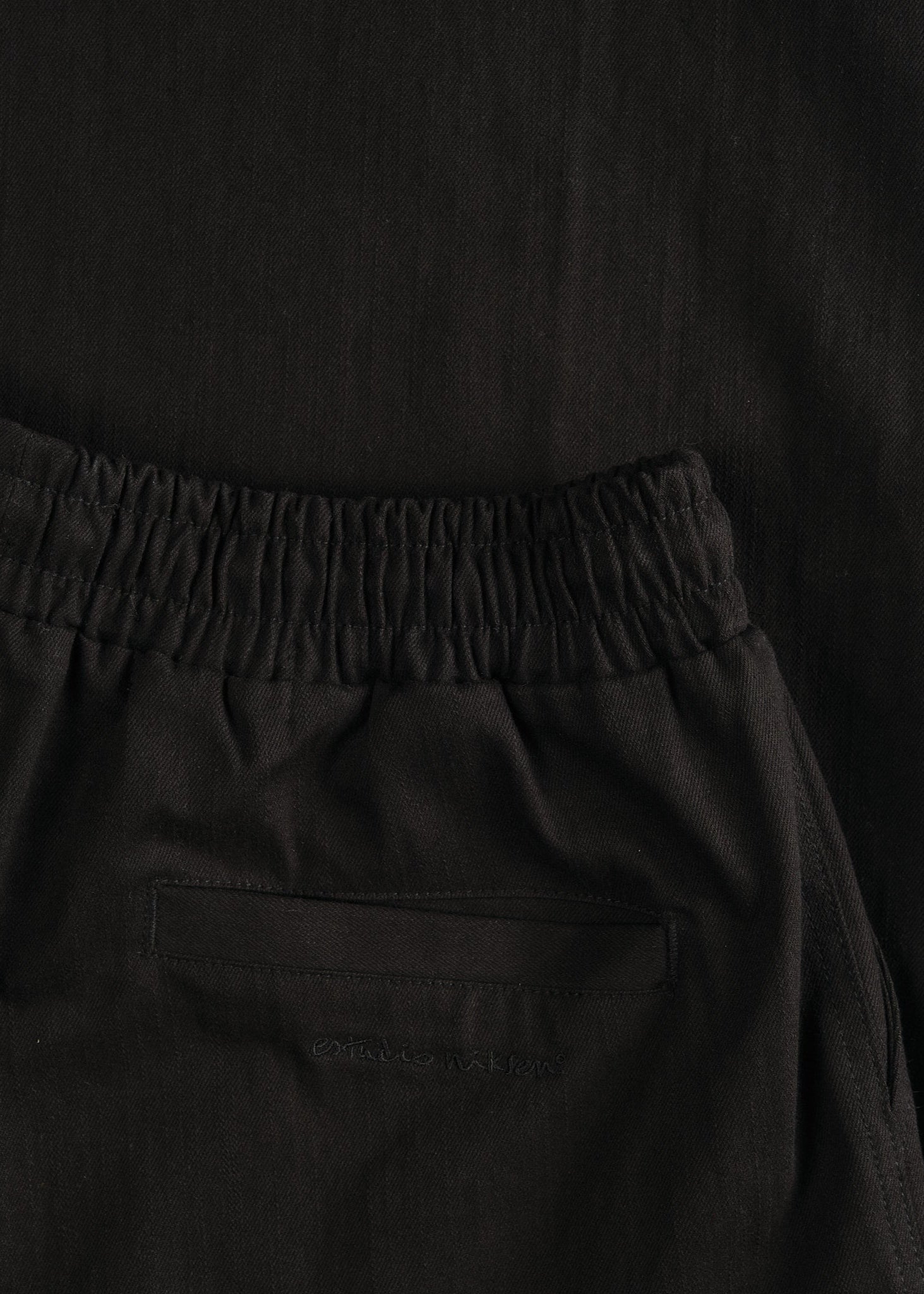 【YOURNUS】Vasco Pintuck Balloon Pants ECOM_SS_25_SANTI_FEB_25-048.