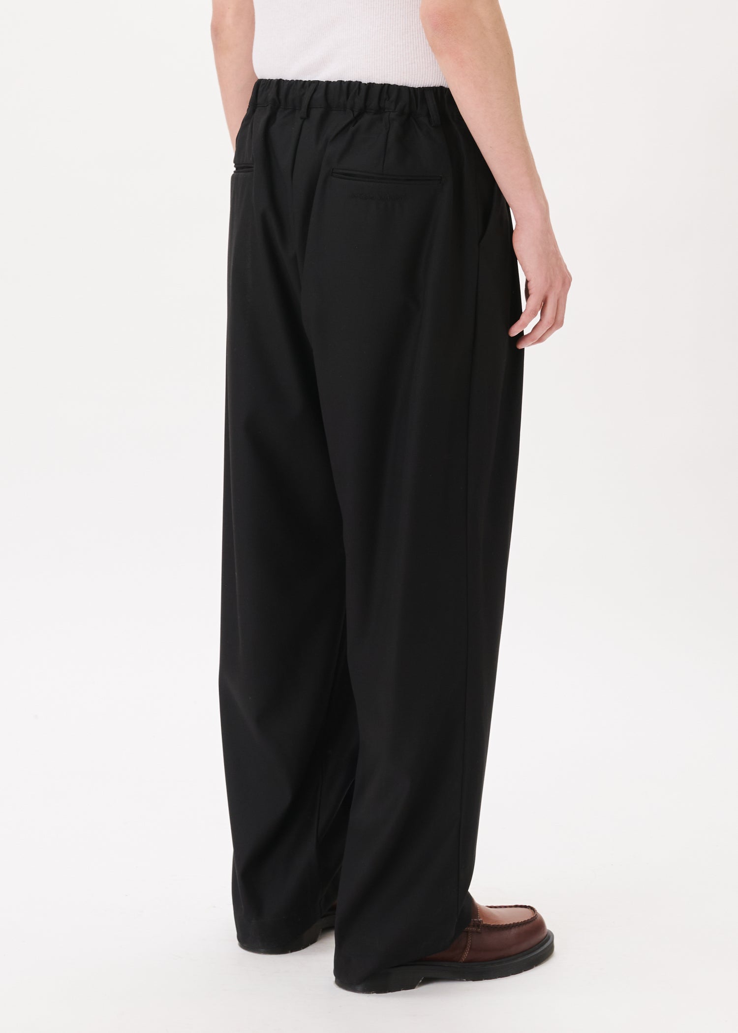 Pintuck Wide Trousers – Estudio Niksen