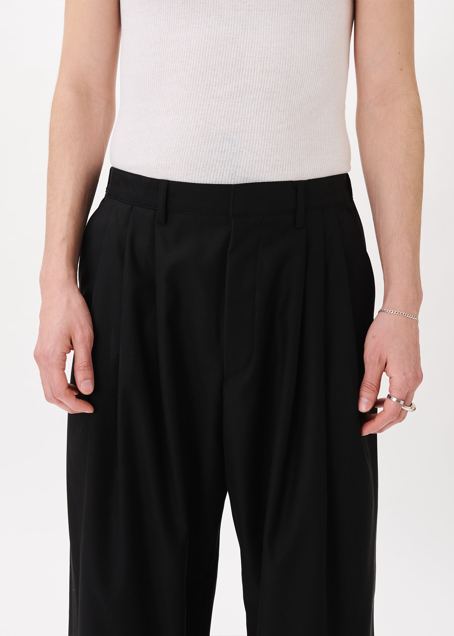 Pintuck Wide Trousers – Estudio Niksen