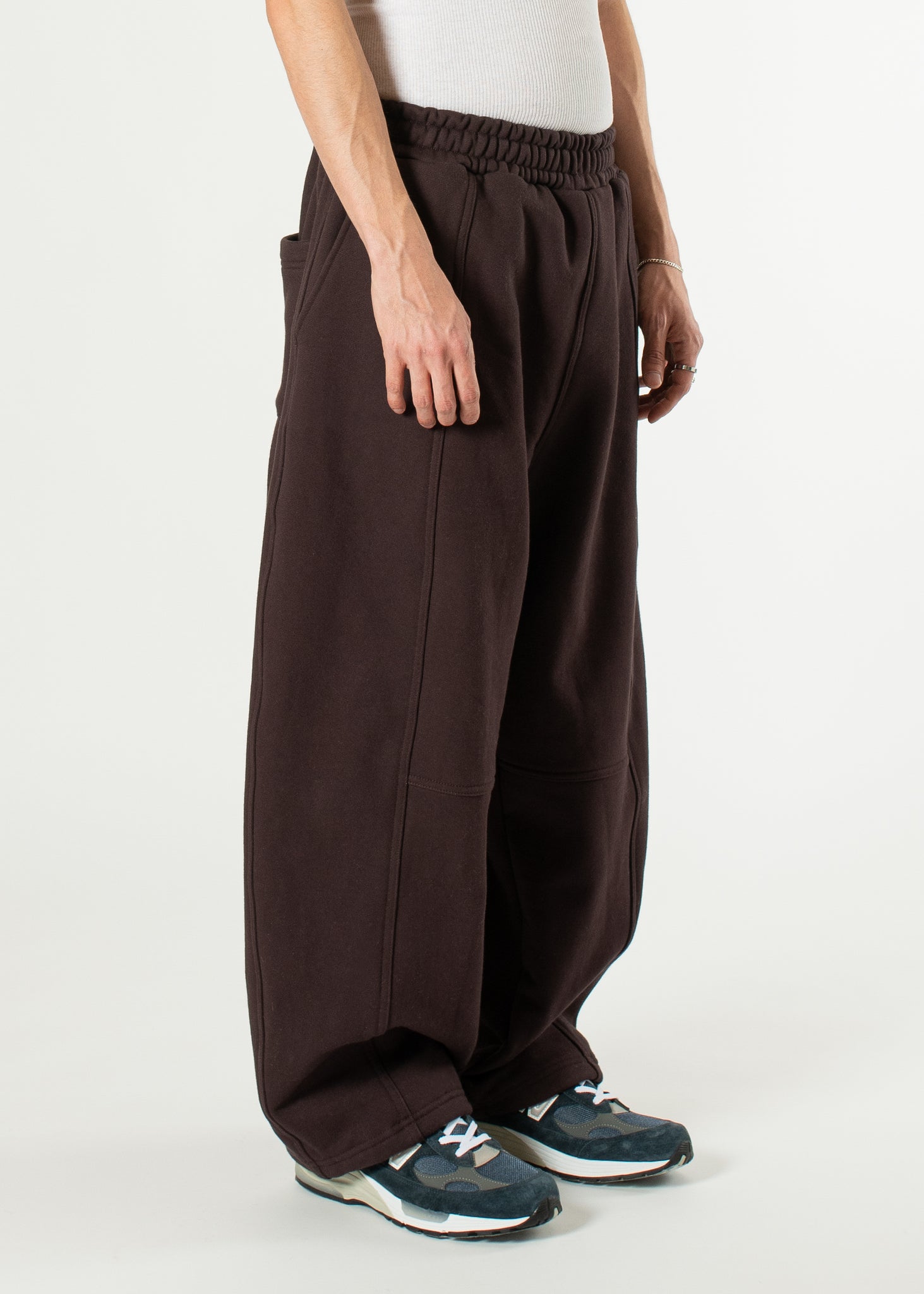 Signature Balloon Joggers – Estudio Niksen