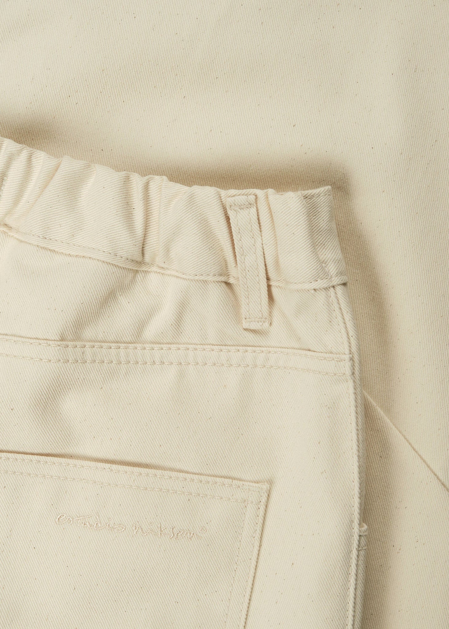 Dart Balloon Jeans – Estudio Niksen Dart Balloon Jeans – Estudio Niksen