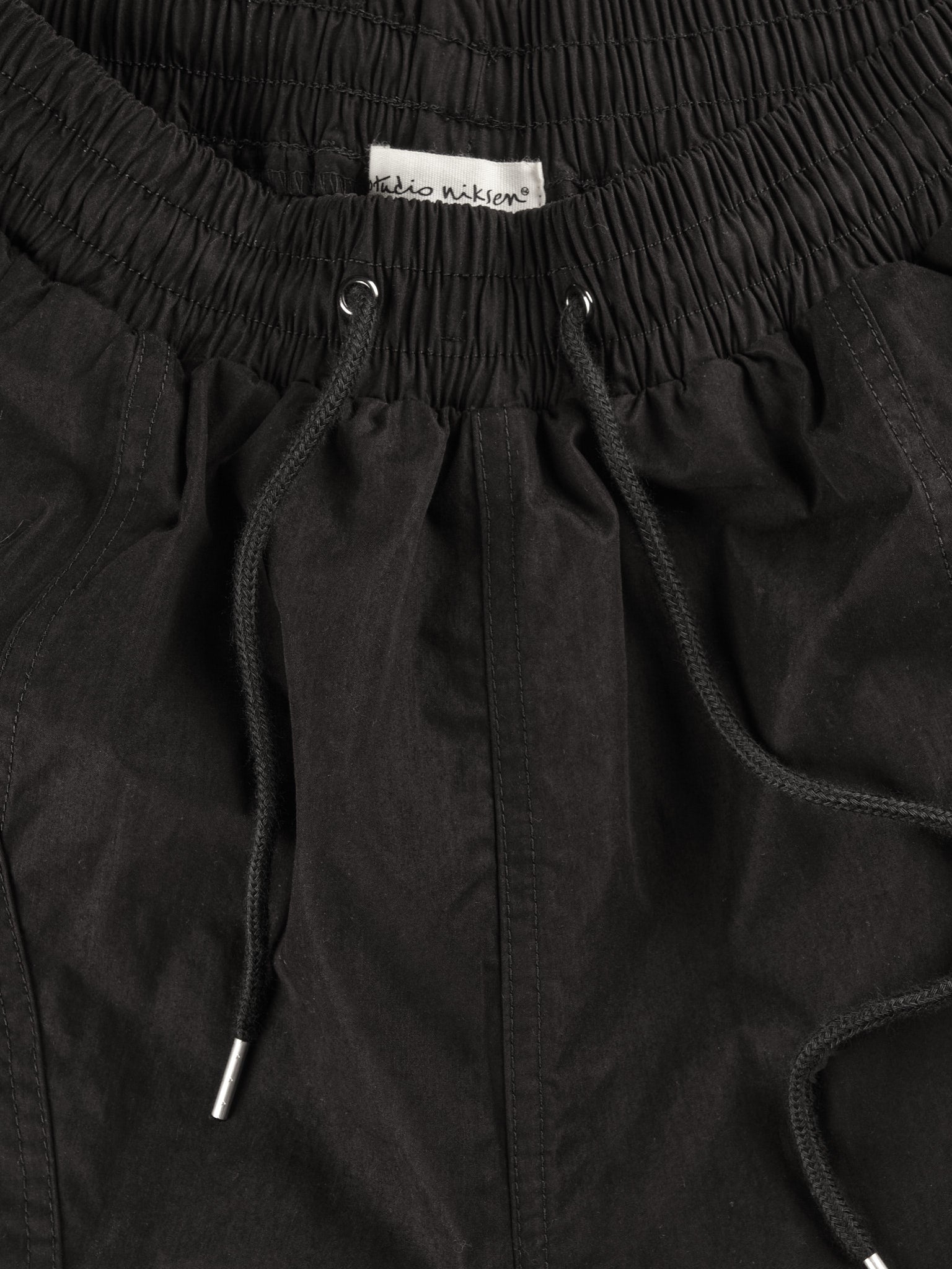 Bungee Cargo Shorts – Estudio Niksen