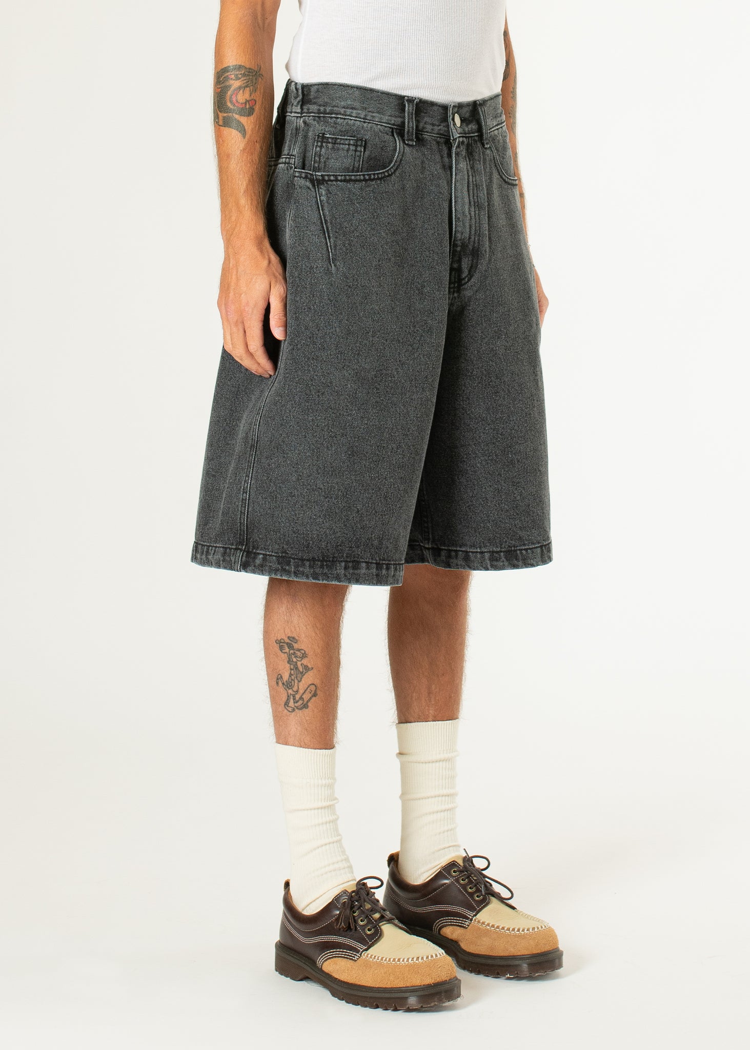 Short en jean à demi-pinces