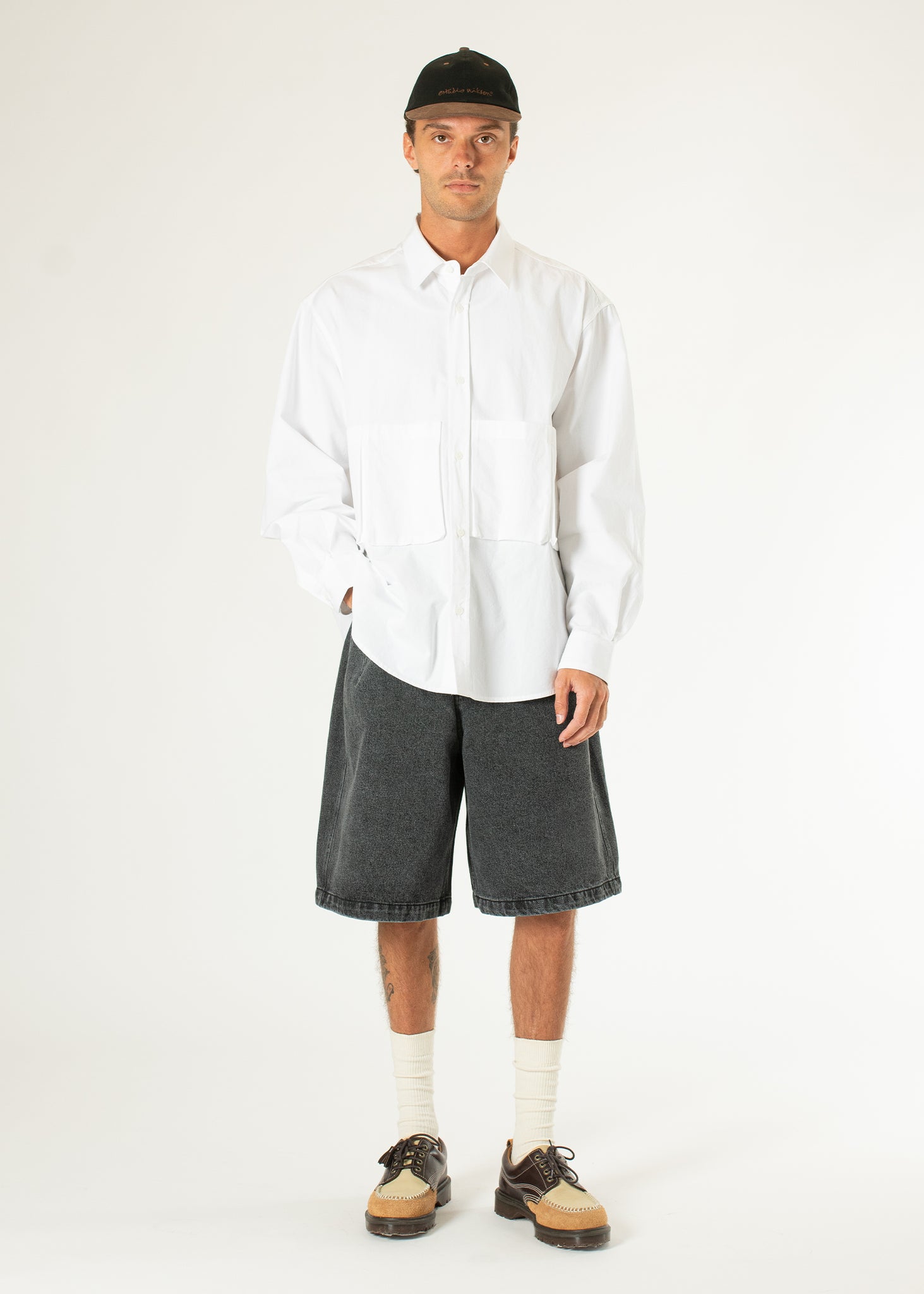Short en jean à demi-pinces