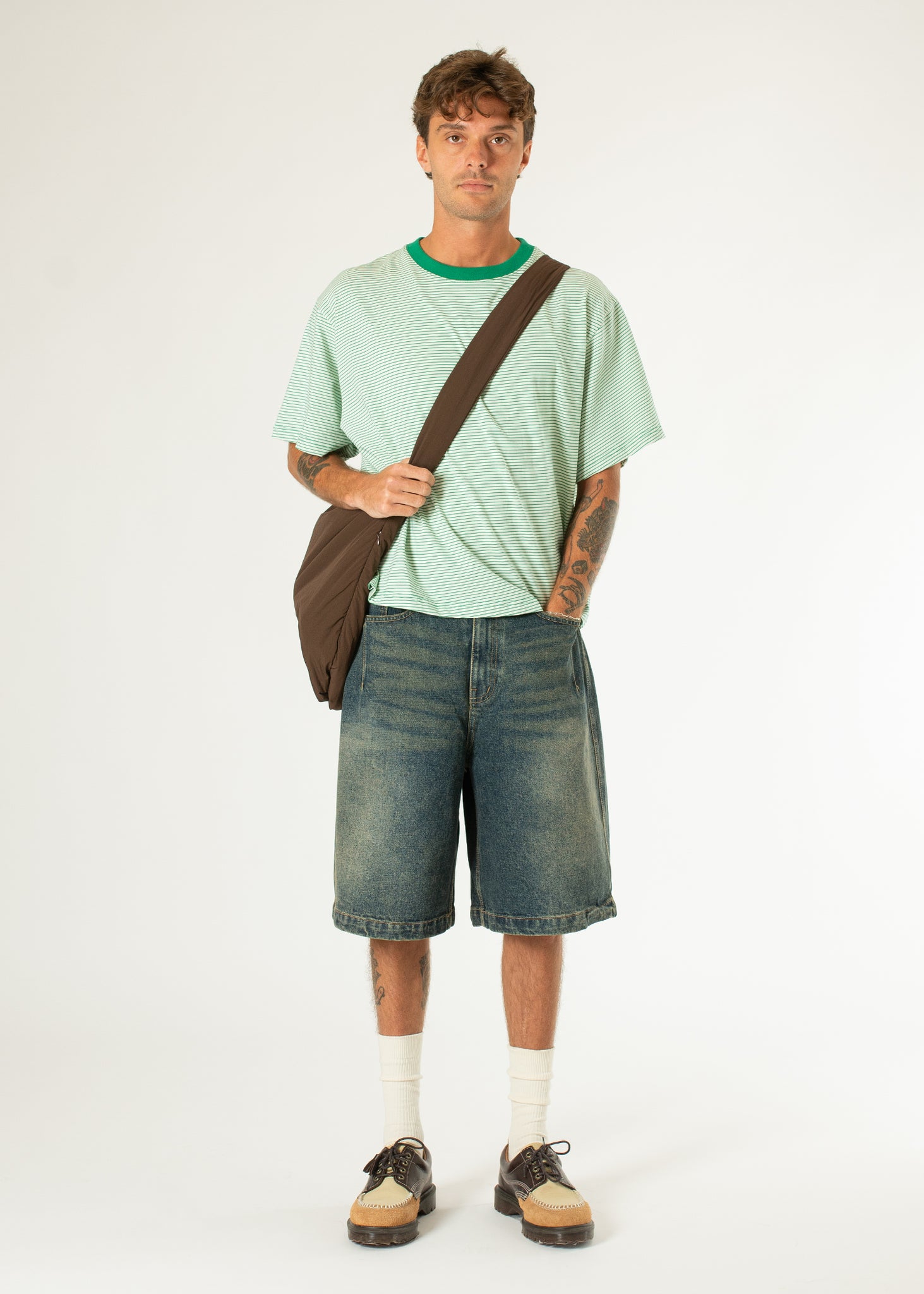Short en jean à demi-pinces