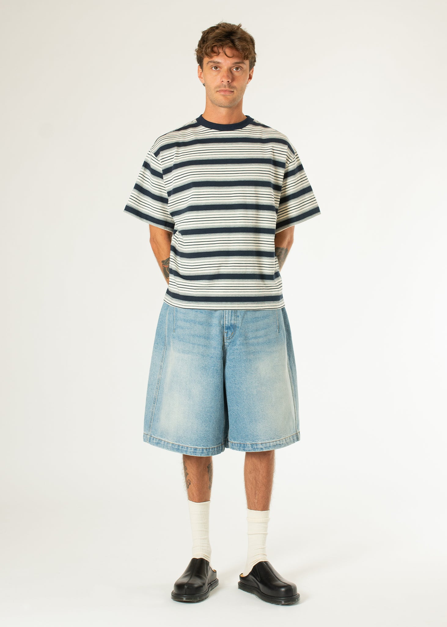 Short en jean à demi-pinces