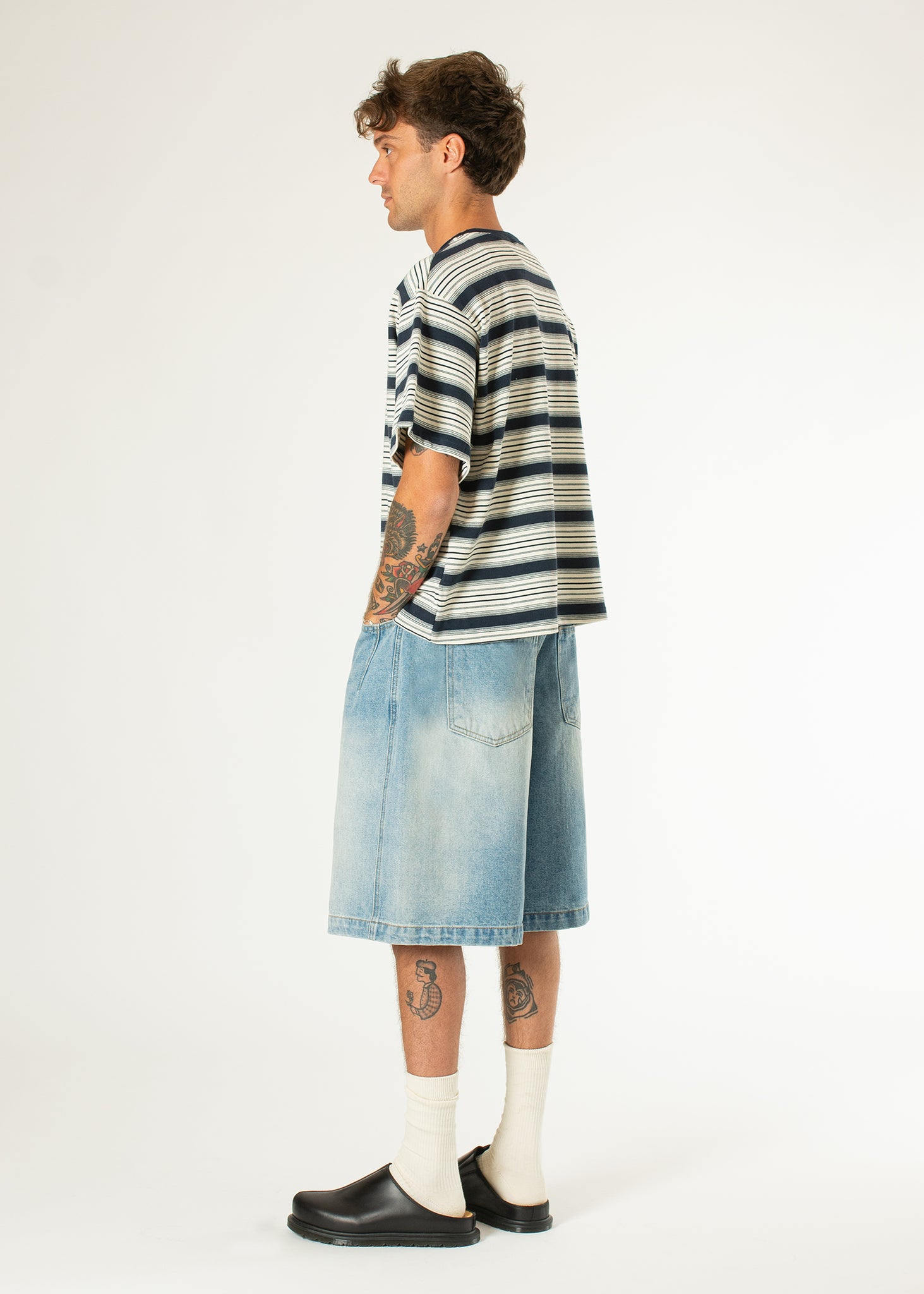 Short en jean à demi-pinces