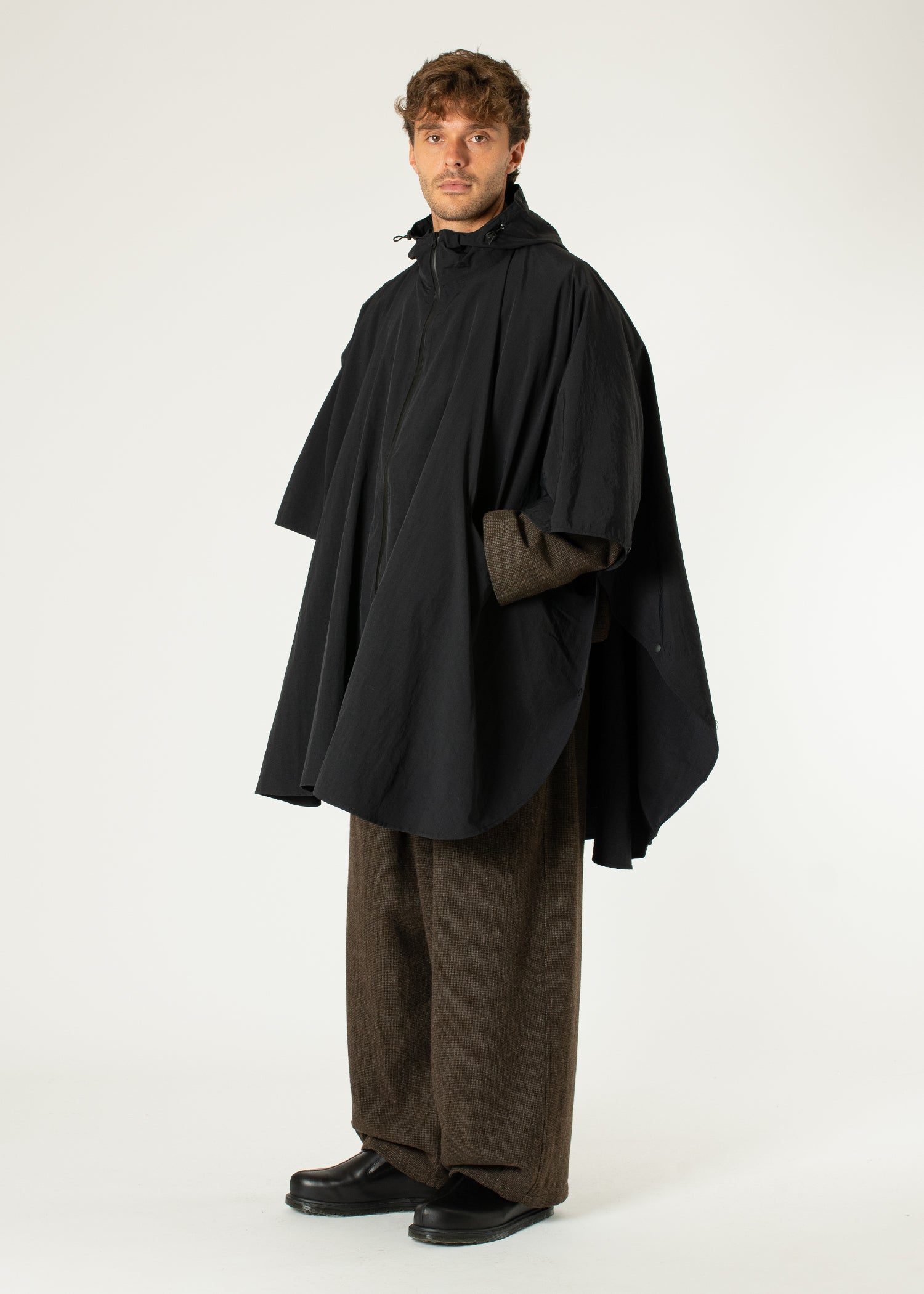 Niksen Storm Poncho – Estudio Niksen