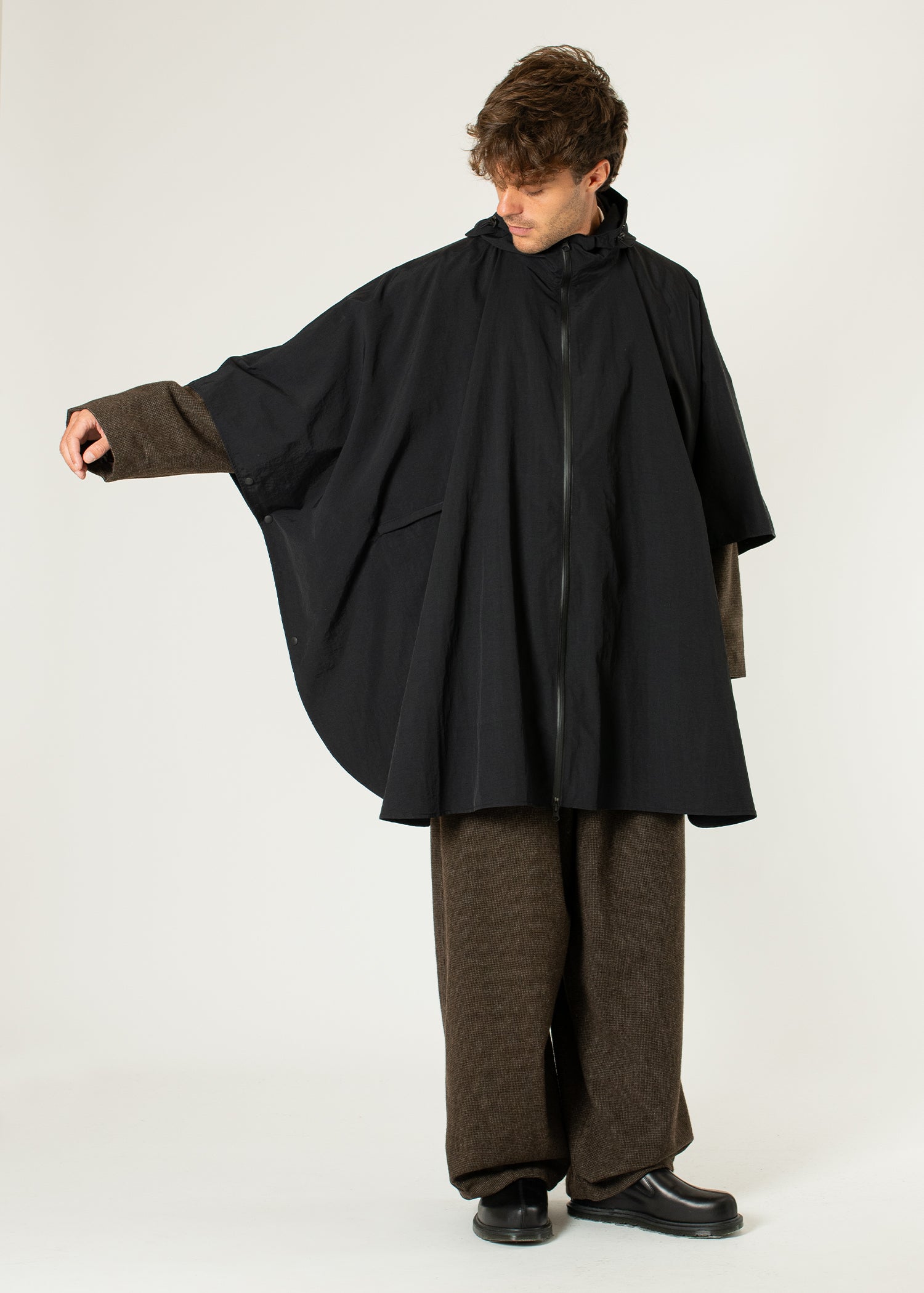 Niksen Storm Poncho – Estudio Niksen