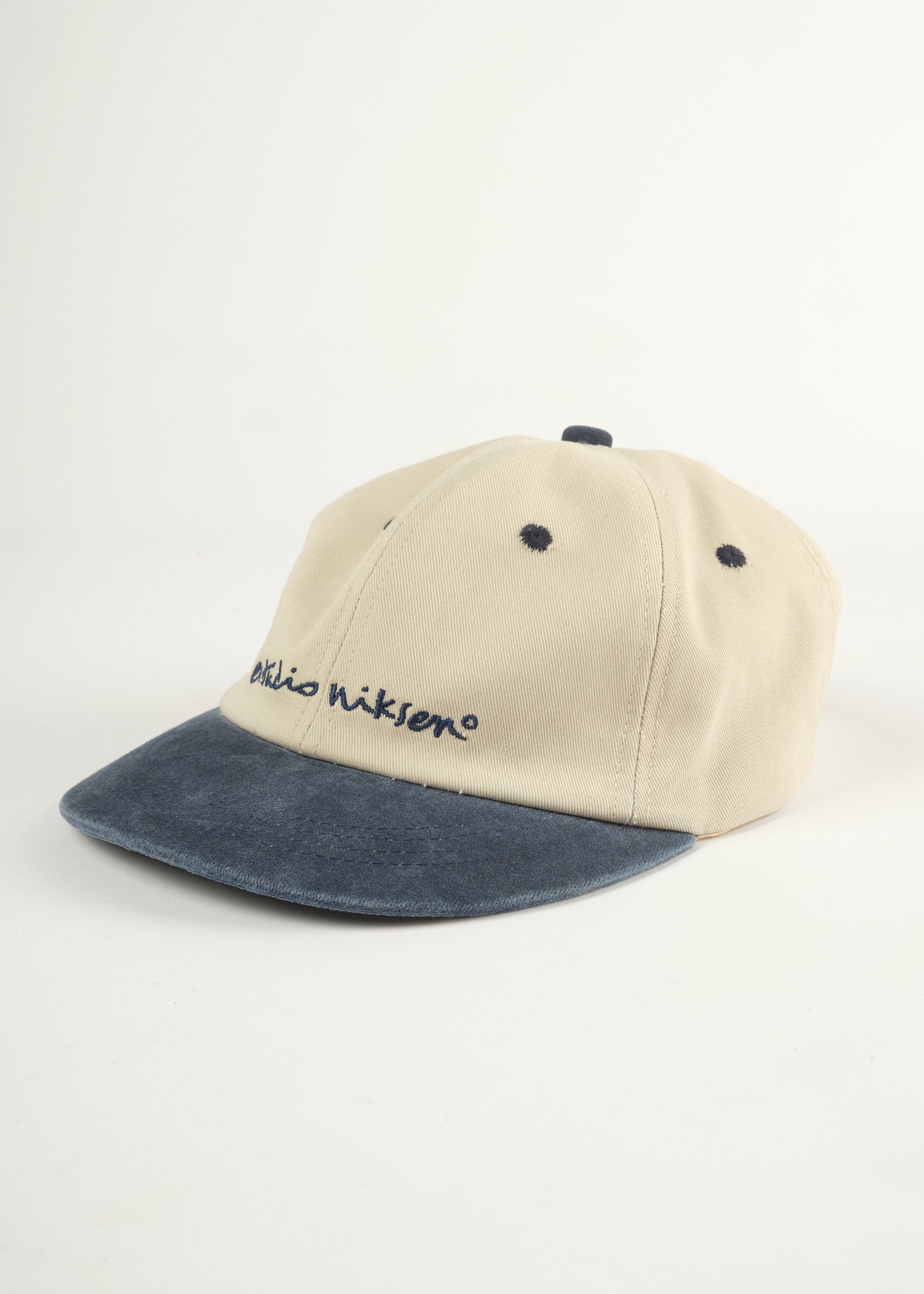 Headwear – Estudio Niksen
