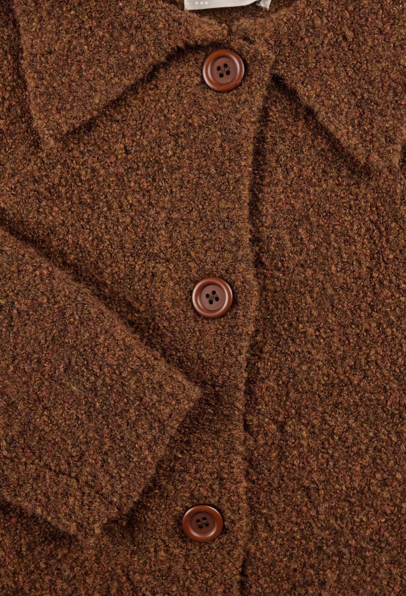 Cardigan boutonné en tricot bouclé
