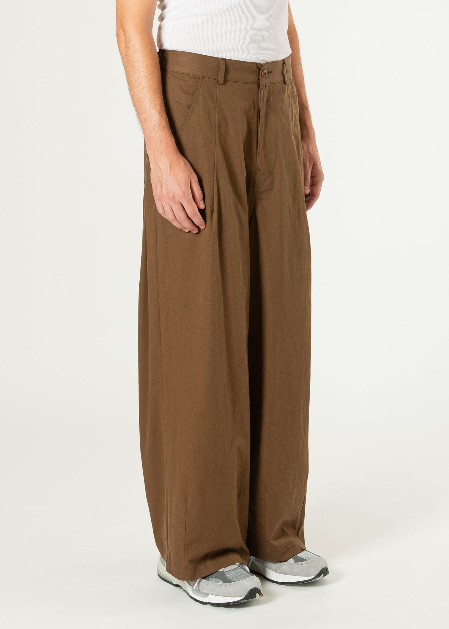 Pantalon en coton à plis arrière