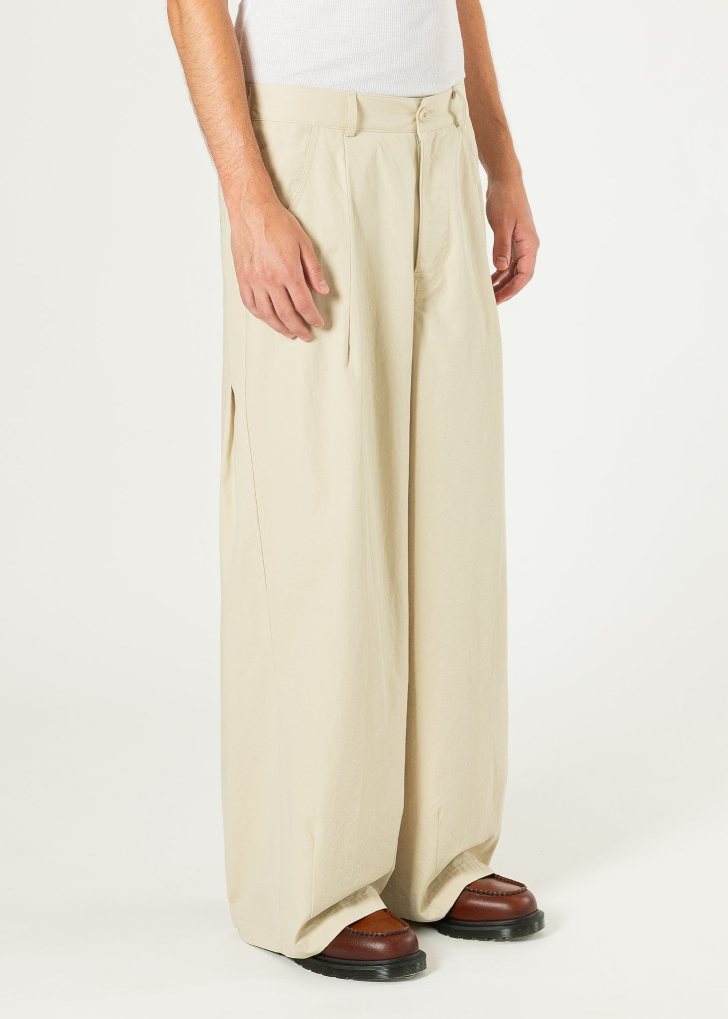 Pantalon en coton à plis arrière