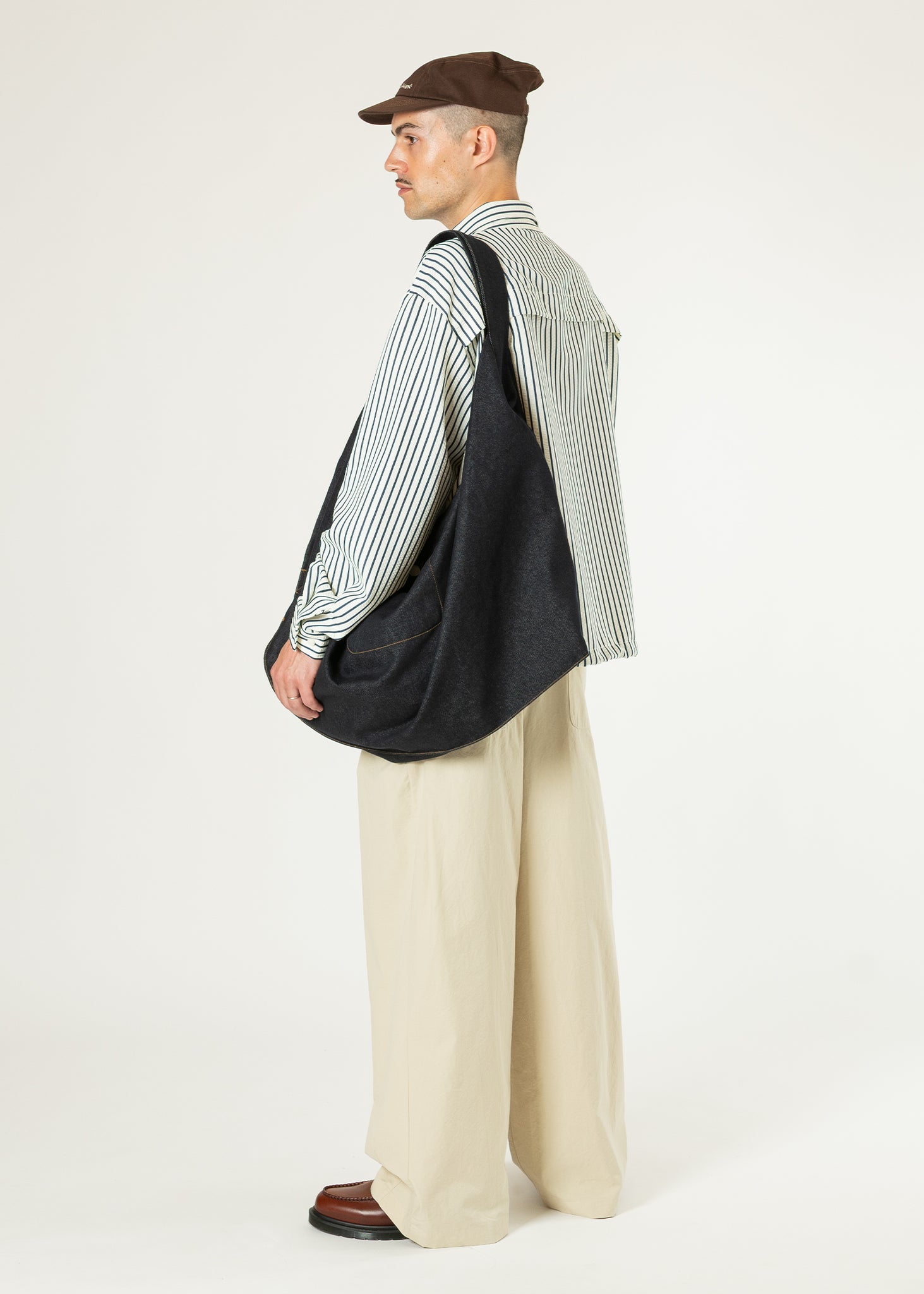 Pantalon en coton à plis arrière
