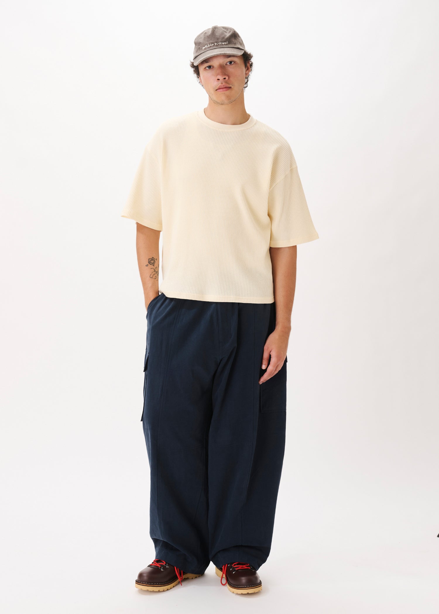 Cropped Waffle Tee – Estudio Niksen