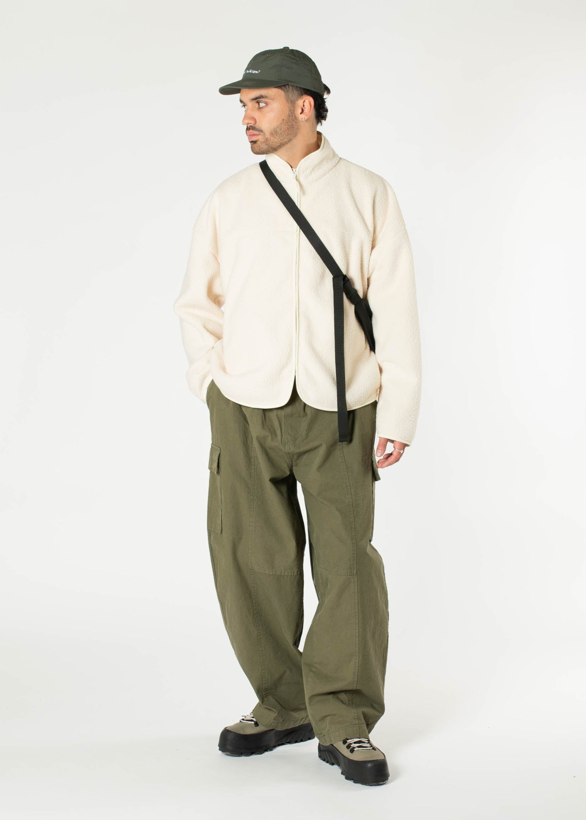 Boxy Wide Fleece – Estudio Niksen