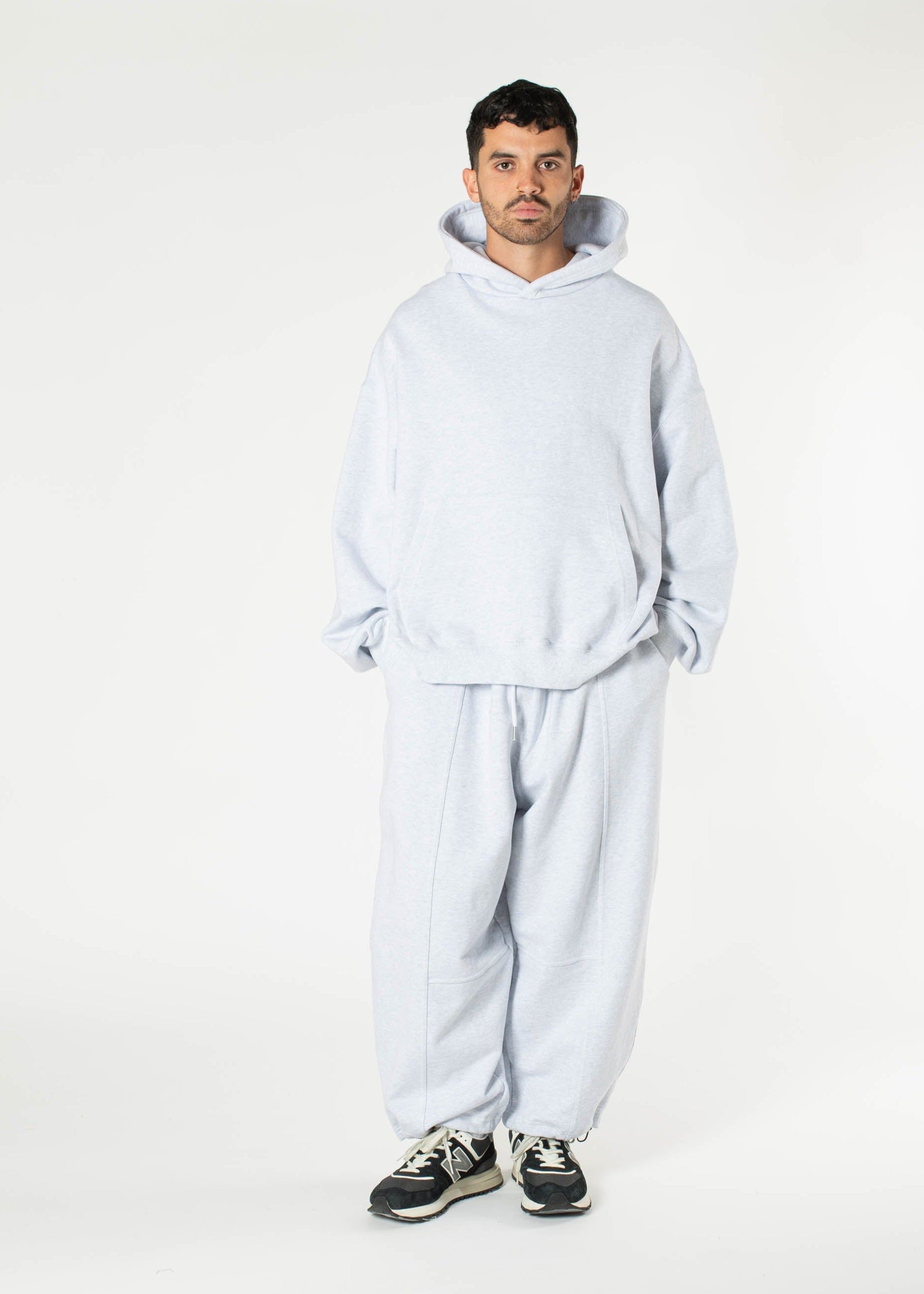 Signature Balloon Joggers – Estudio Niksen
