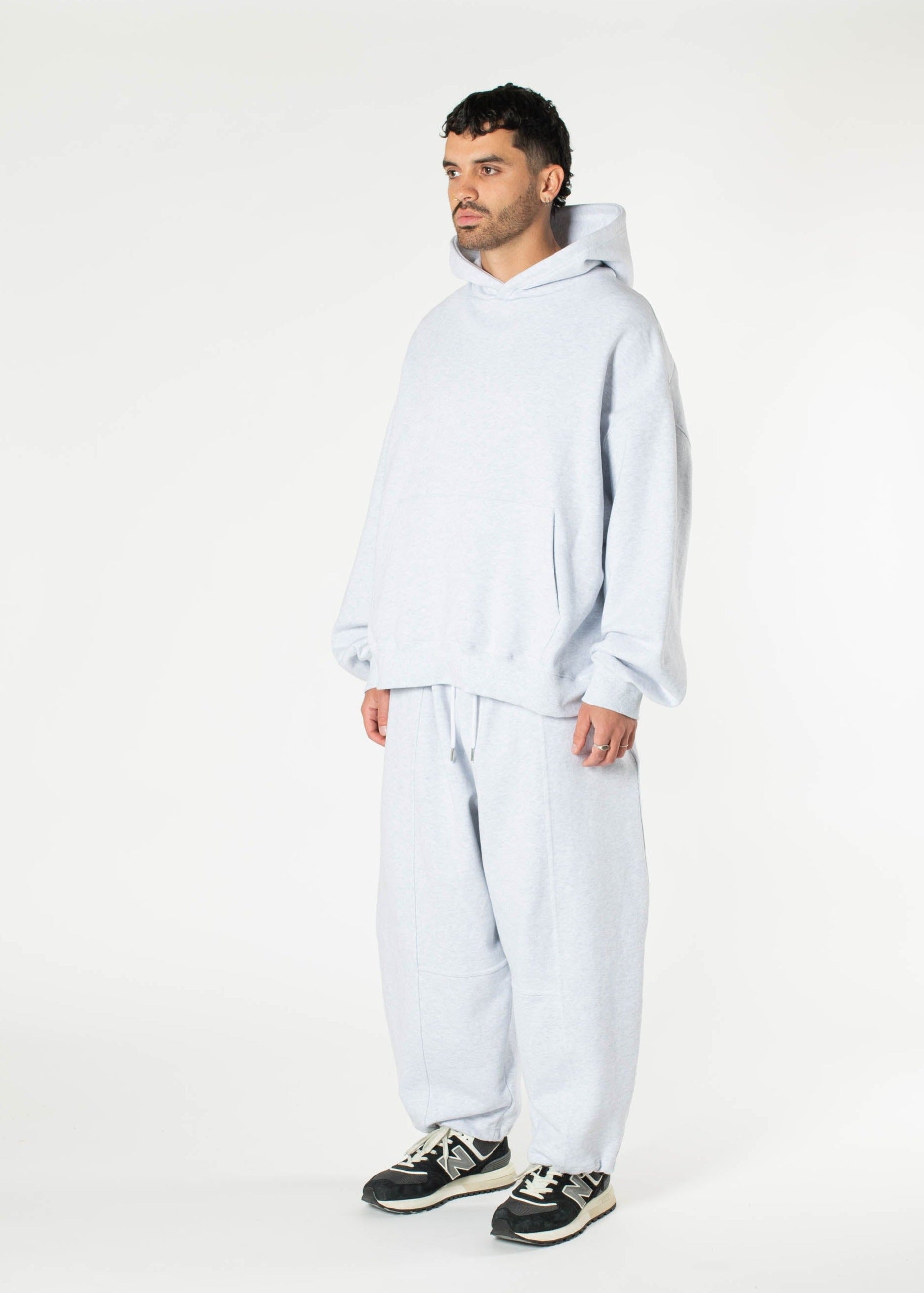 【DISCERNMENT】Pintuck Basic Balloon Fit Training Sweatpants Signature Balloon Joggers – Estudio Niksen