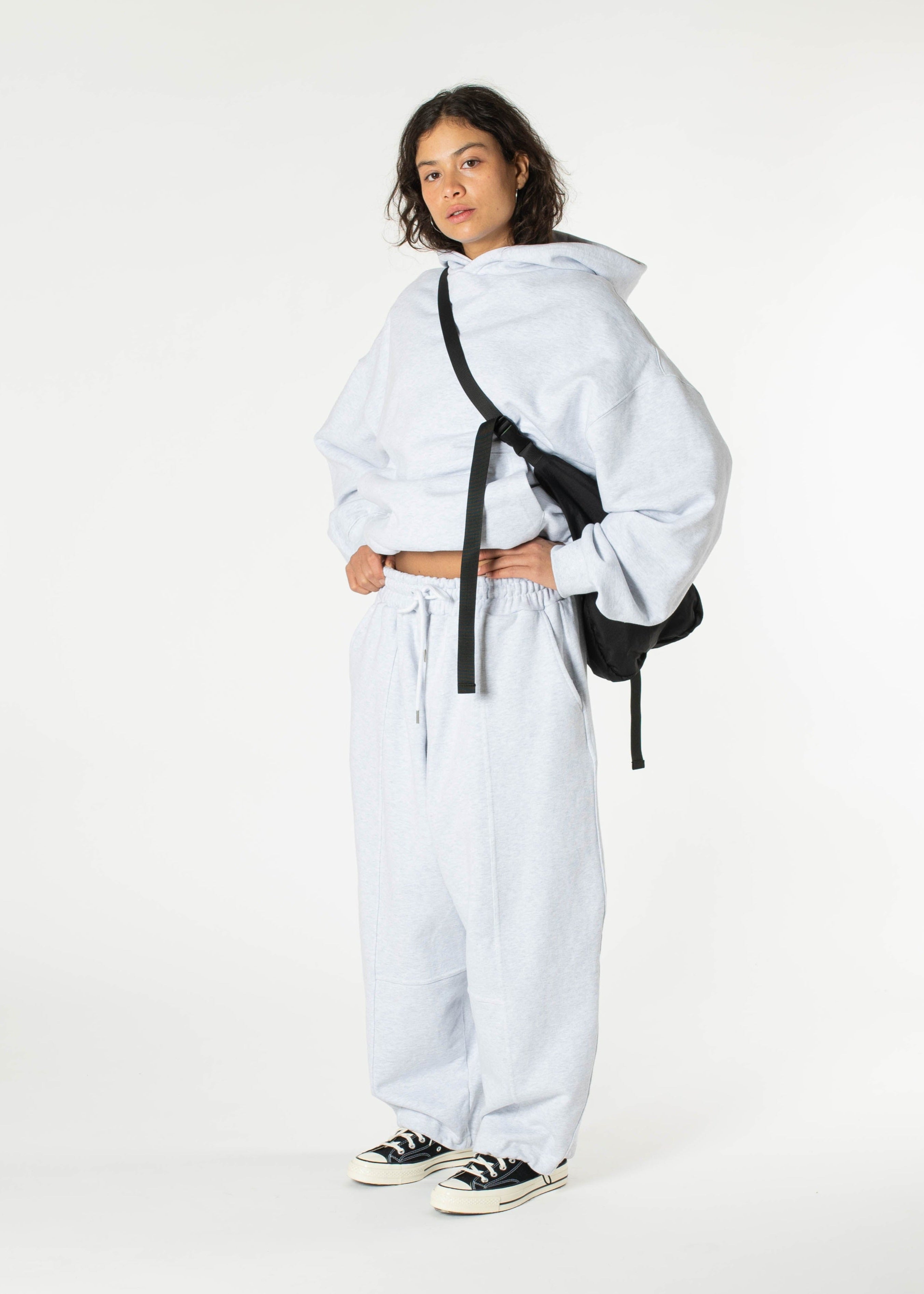 Signature Balloon Joggers – Estudio Niksen