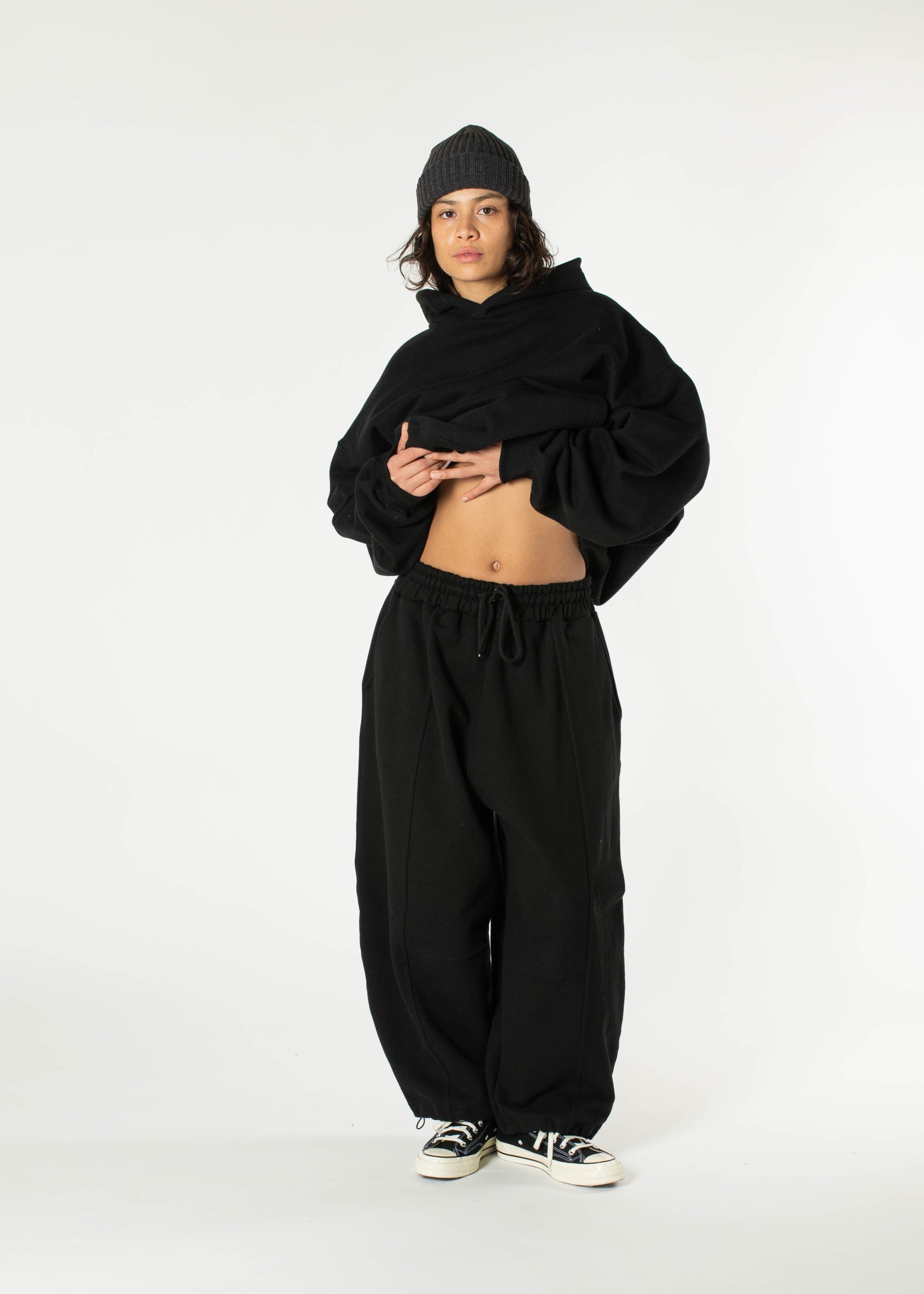 【完売品】Bruna pants set up black ボトムスのみ Signature Balloon Joggers – Estudio Niksen