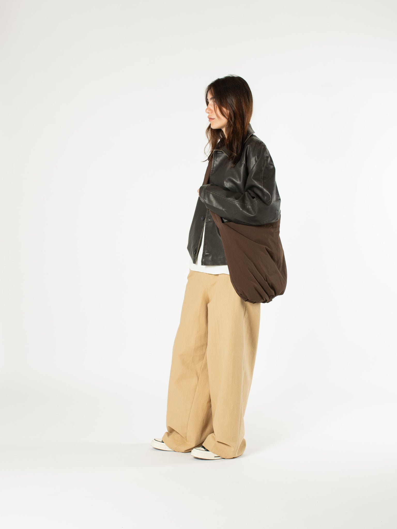 Wide-leg Trousers