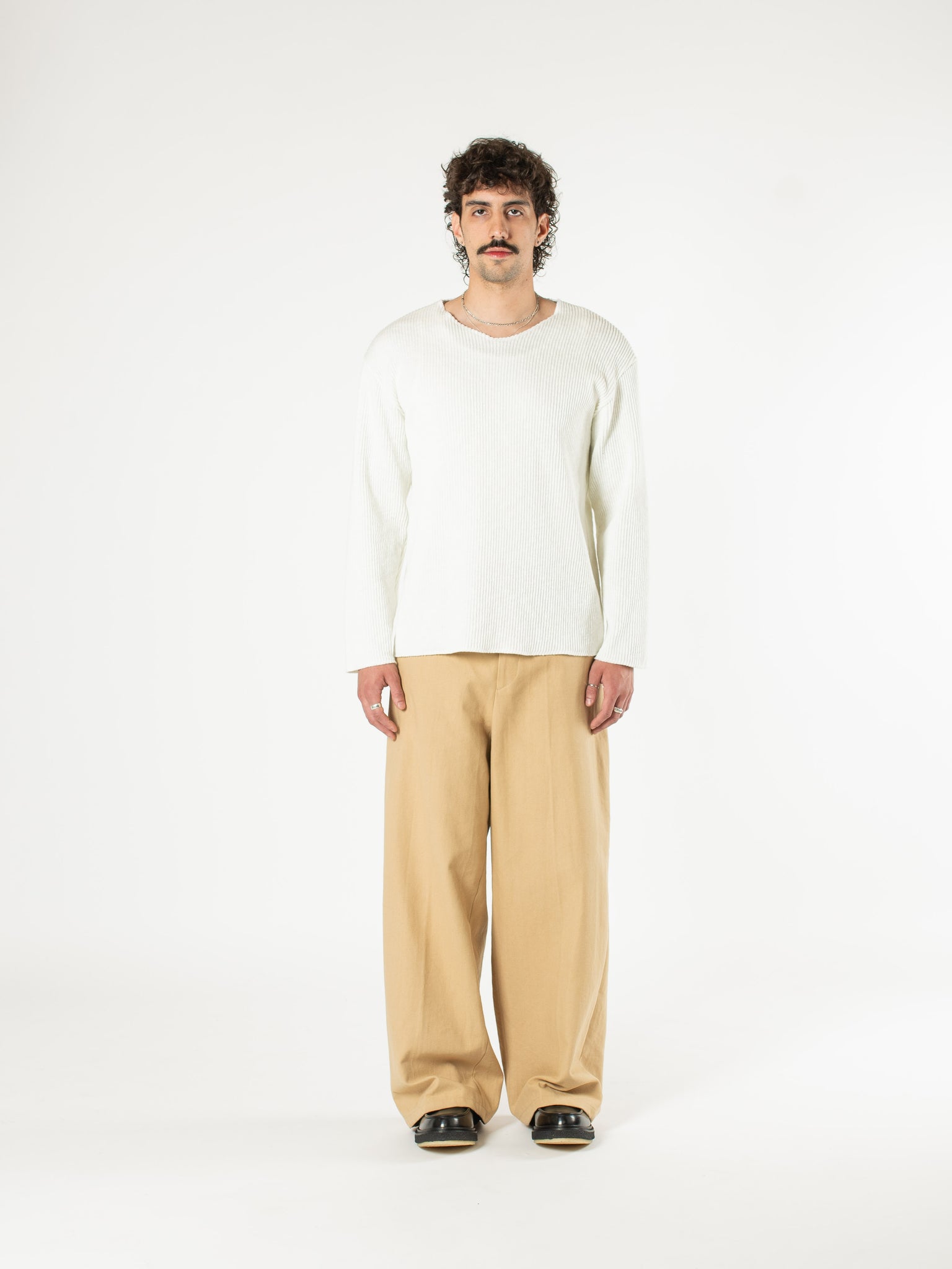 Wide-leg Trousers