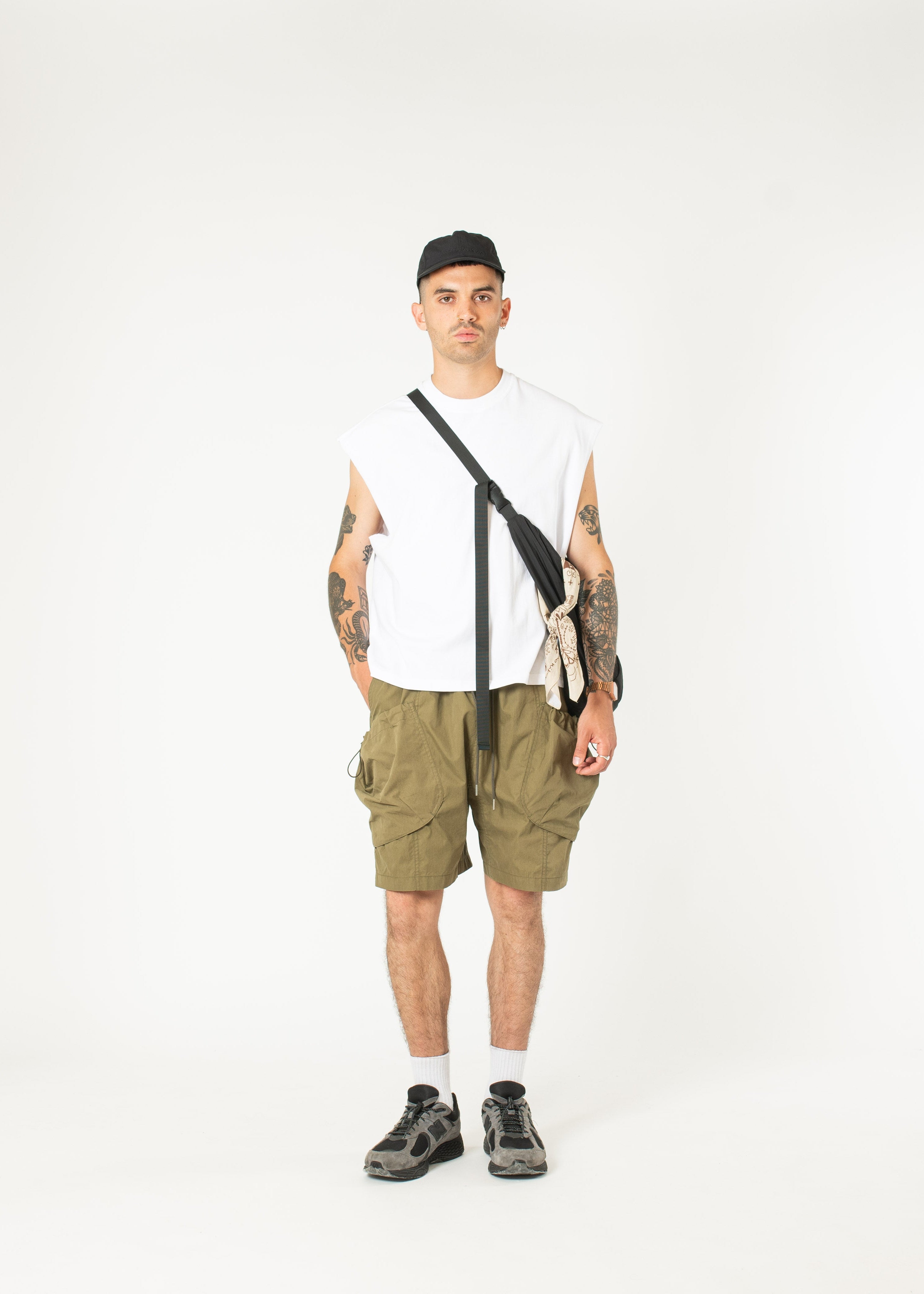 【BAON】[unisex] Kiye Banding Nylon Bermuda Cargo Pants BAON】[unisex] Kiye Banding Nylon Bermuda Cargo Pants (BAON