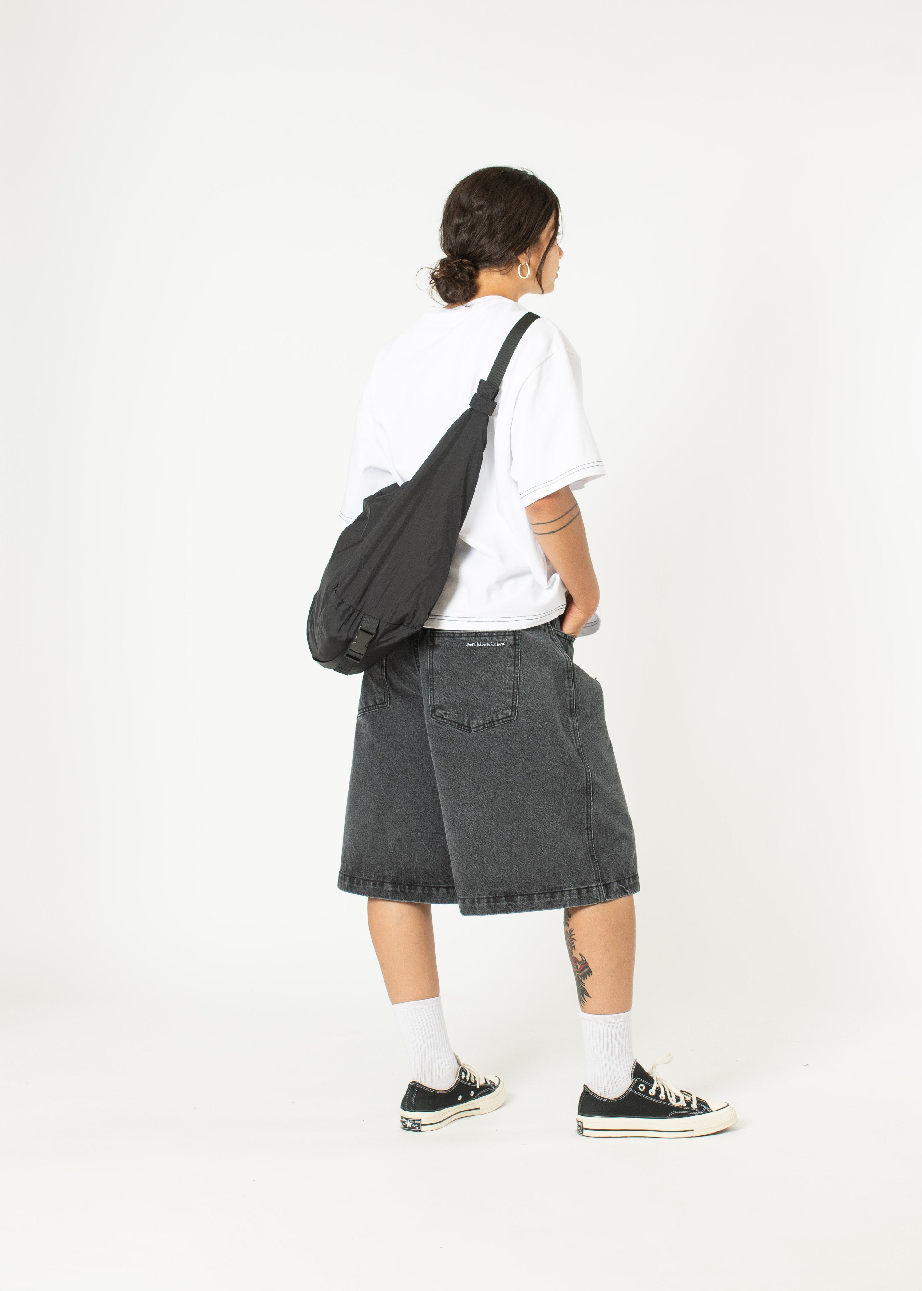 ショートパンツ STUDIO NICHOLSON Women Shorts  Burmudas PRAVINSNW1572 DARKE Womens Shorts | Modular Wardrobe Basics | Shorts For Capsule
