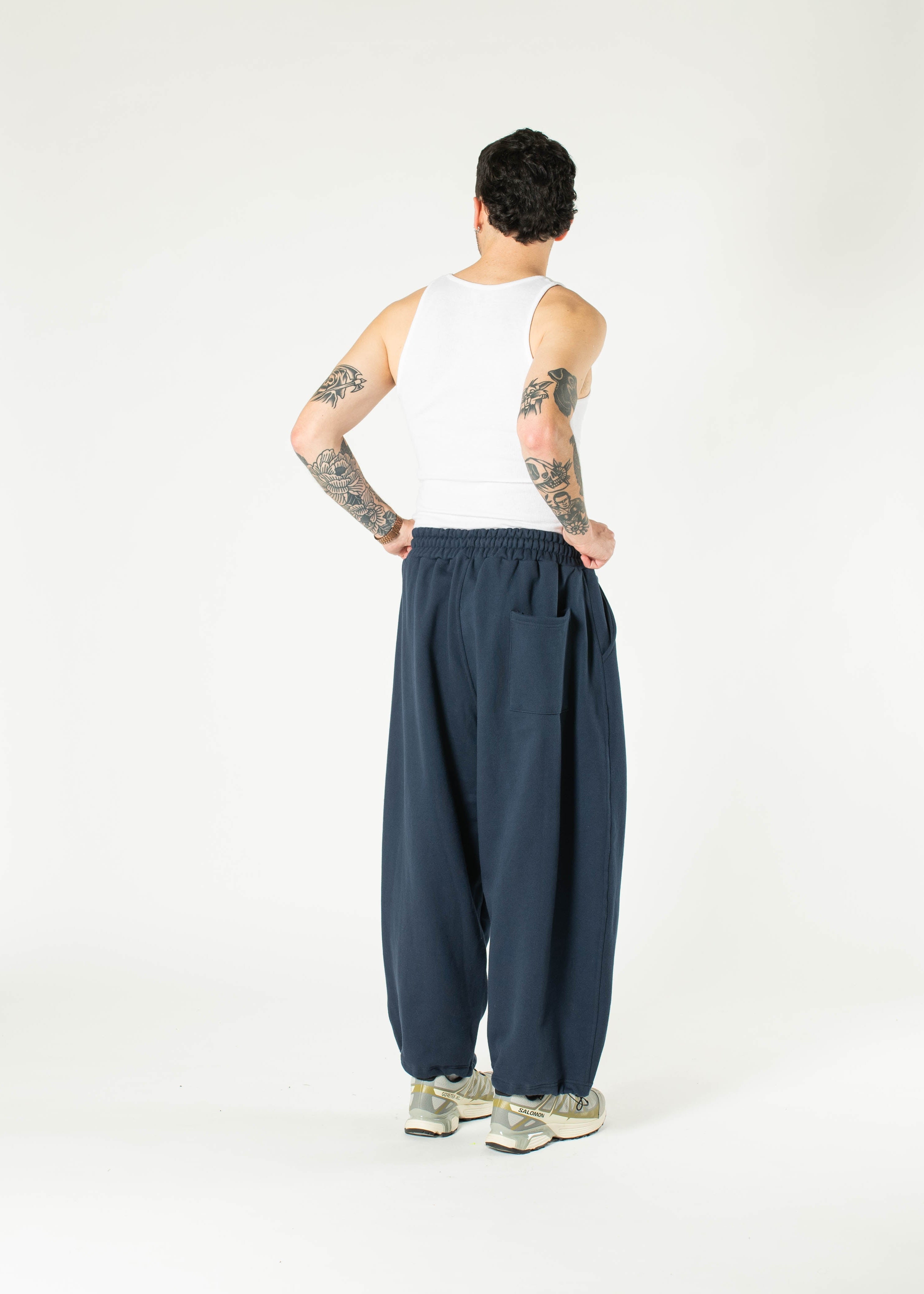 Signature Balloon Joggers – Estudio Niksen