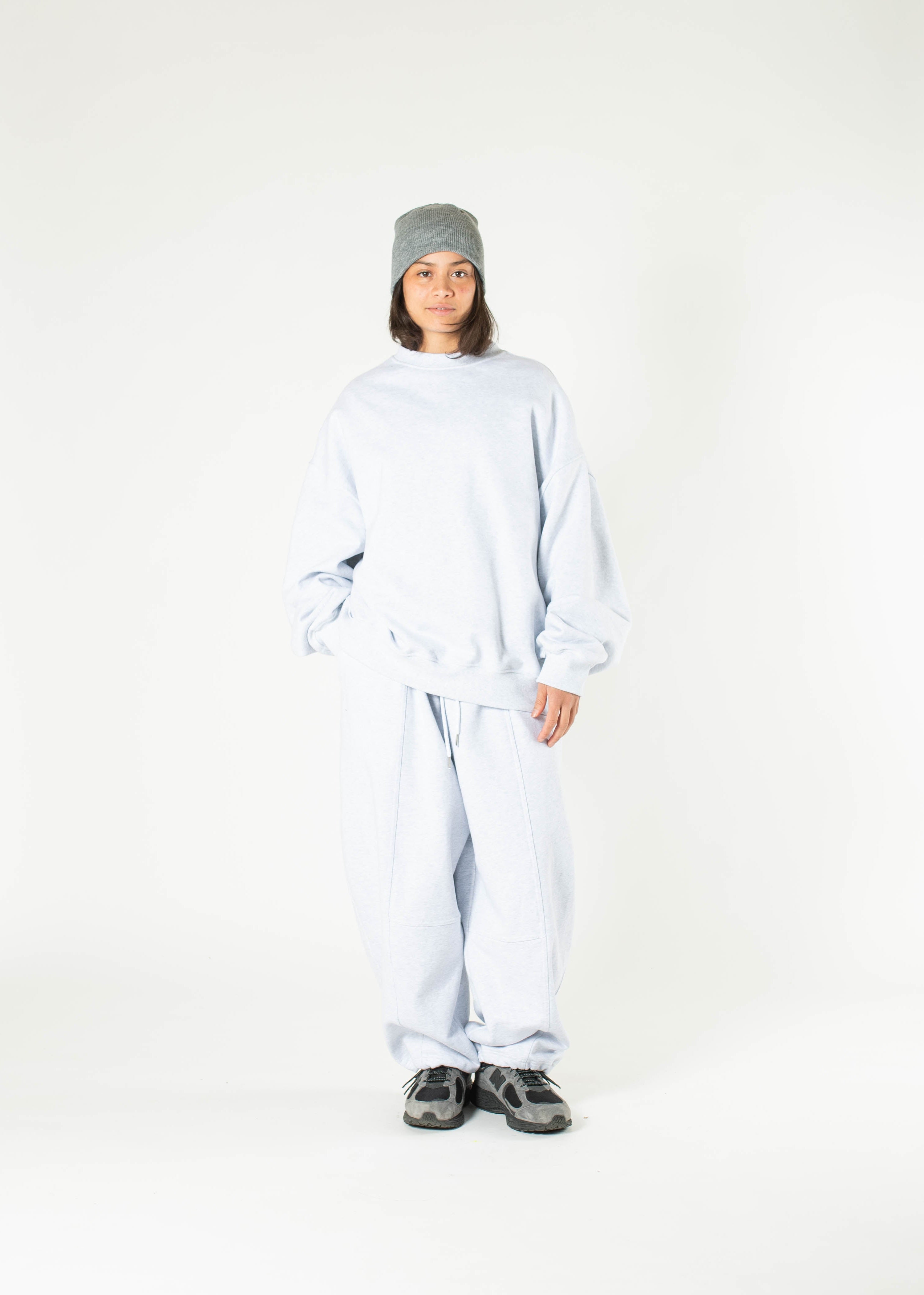 Back-pleat Crewneck Sweater – Estudio Niksen