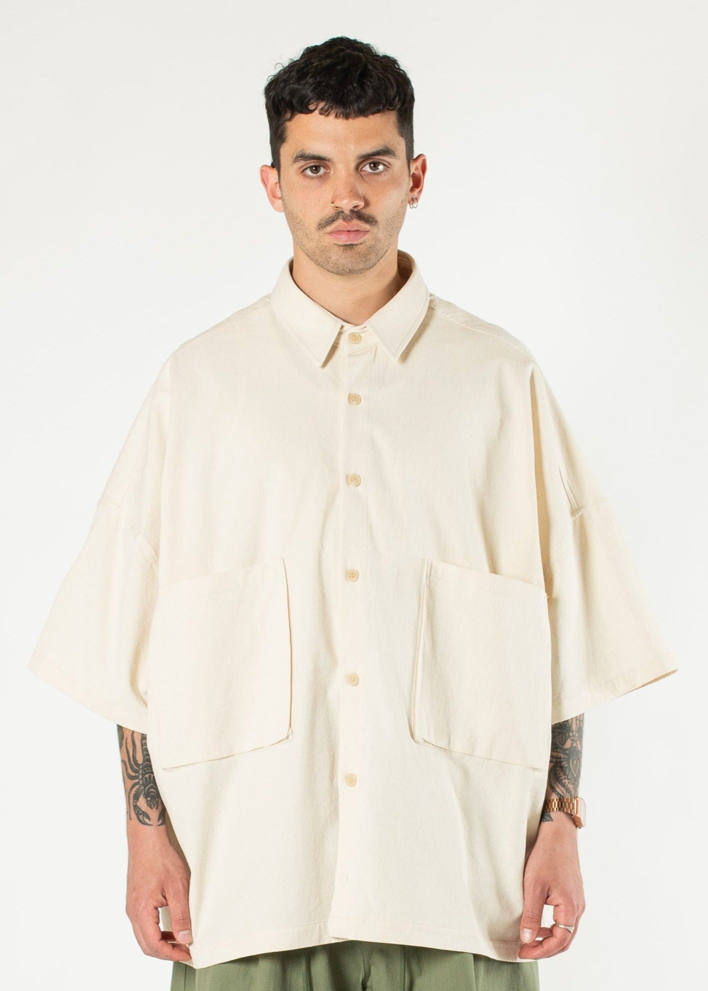 Stand collar box shirt – ARTS&SCIENCE ONLINE SELLER