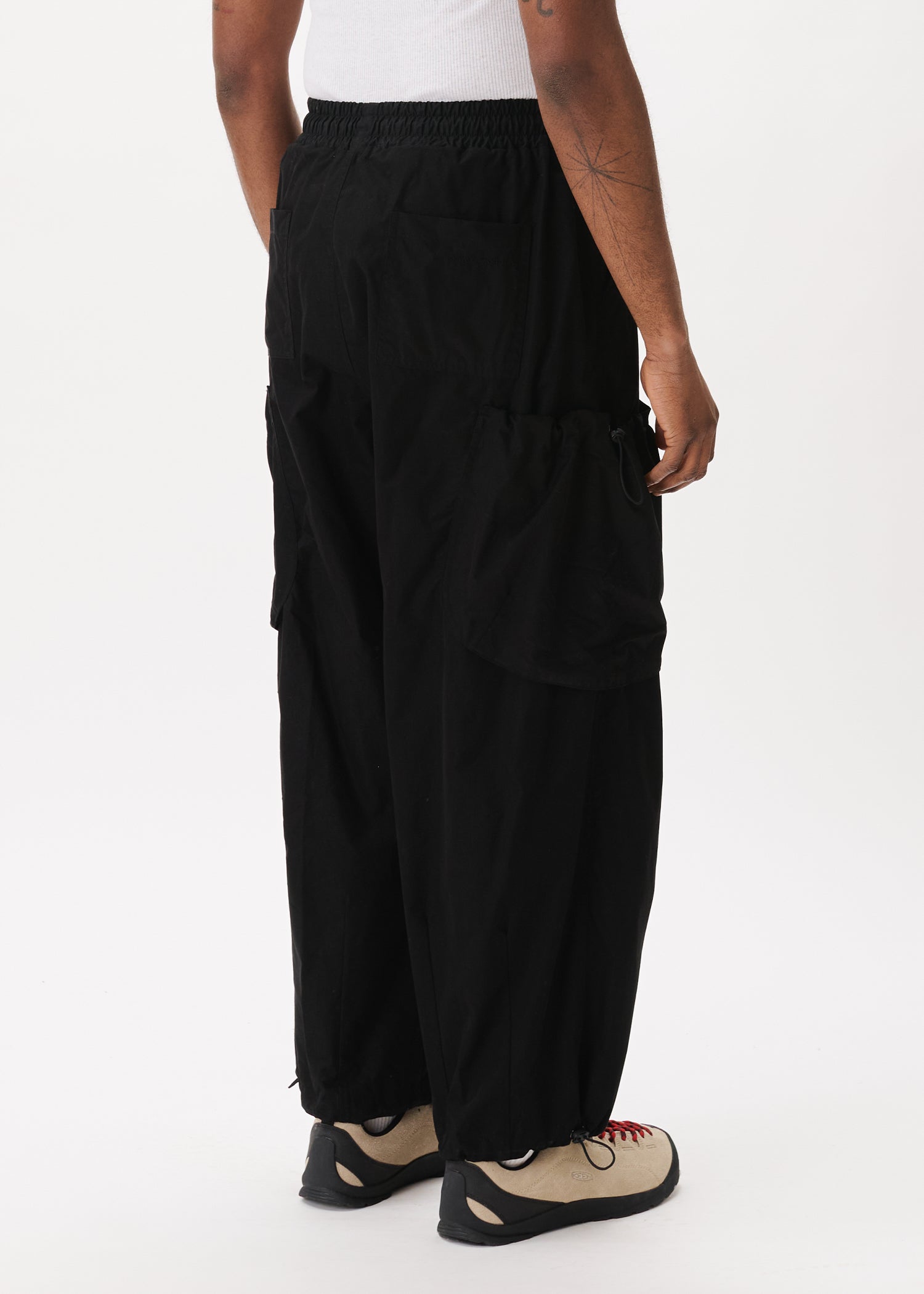 Bungee-strap Cargo Pants – Estudio Niksen