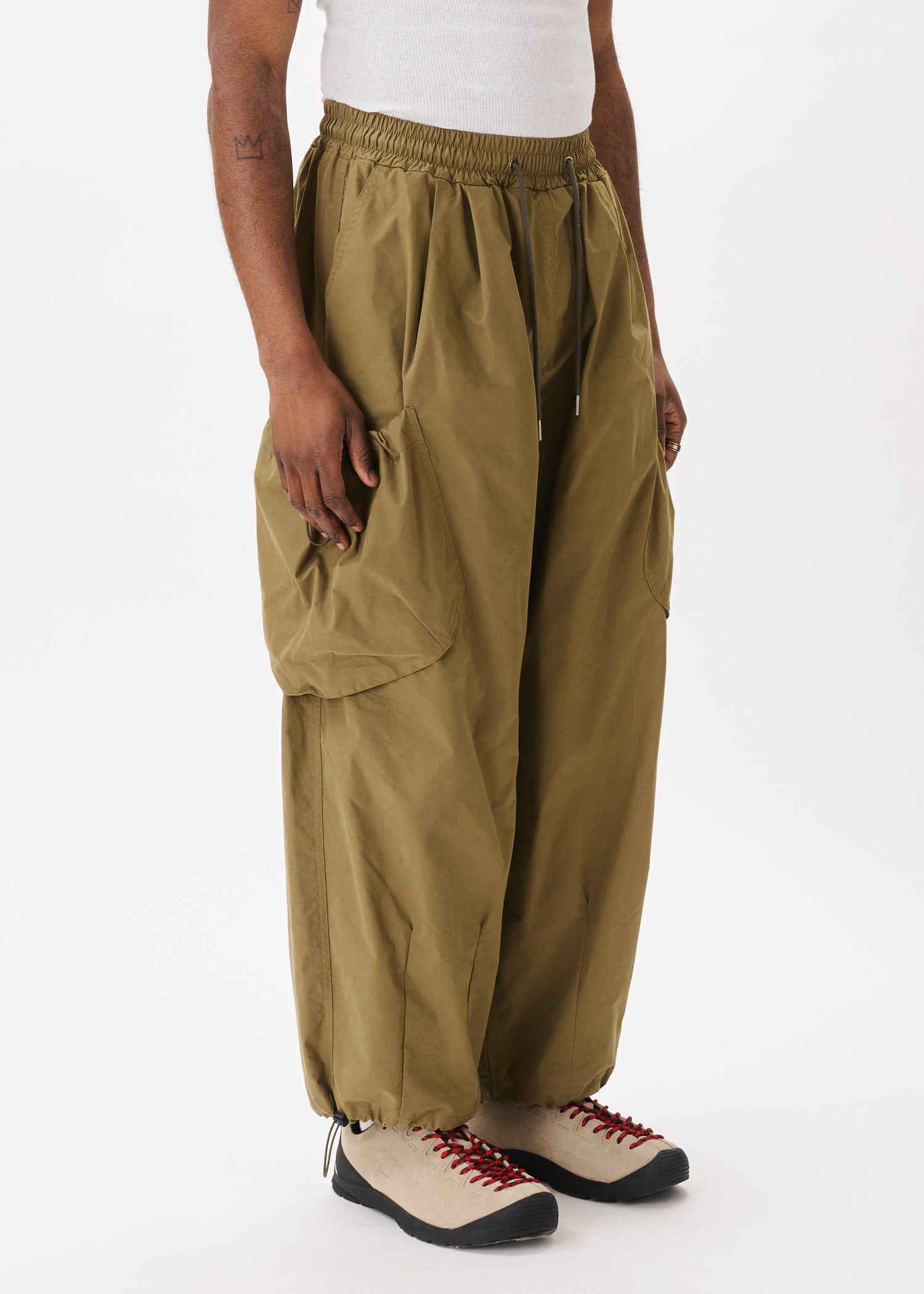 Pantalon cargo à pinces