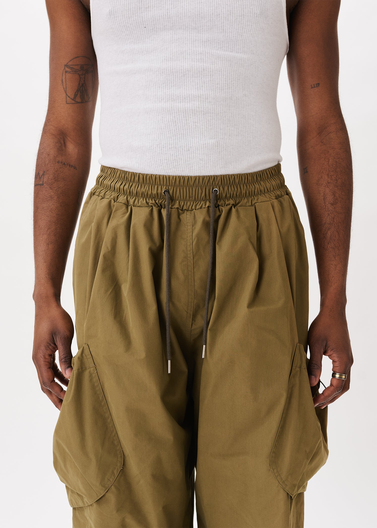 Pantalon cargo à pinces