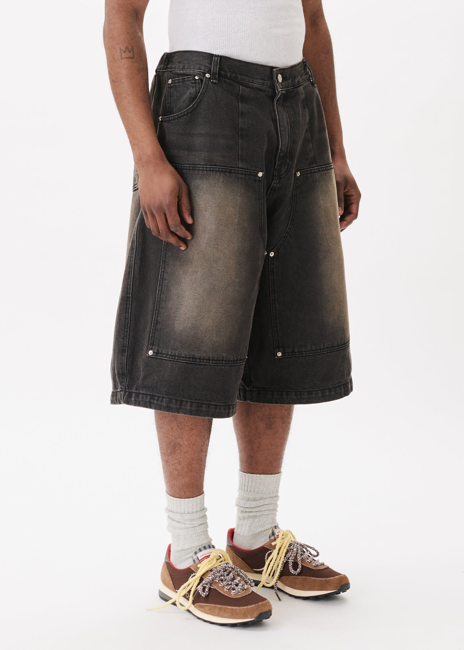 Short en jean large de charpentier