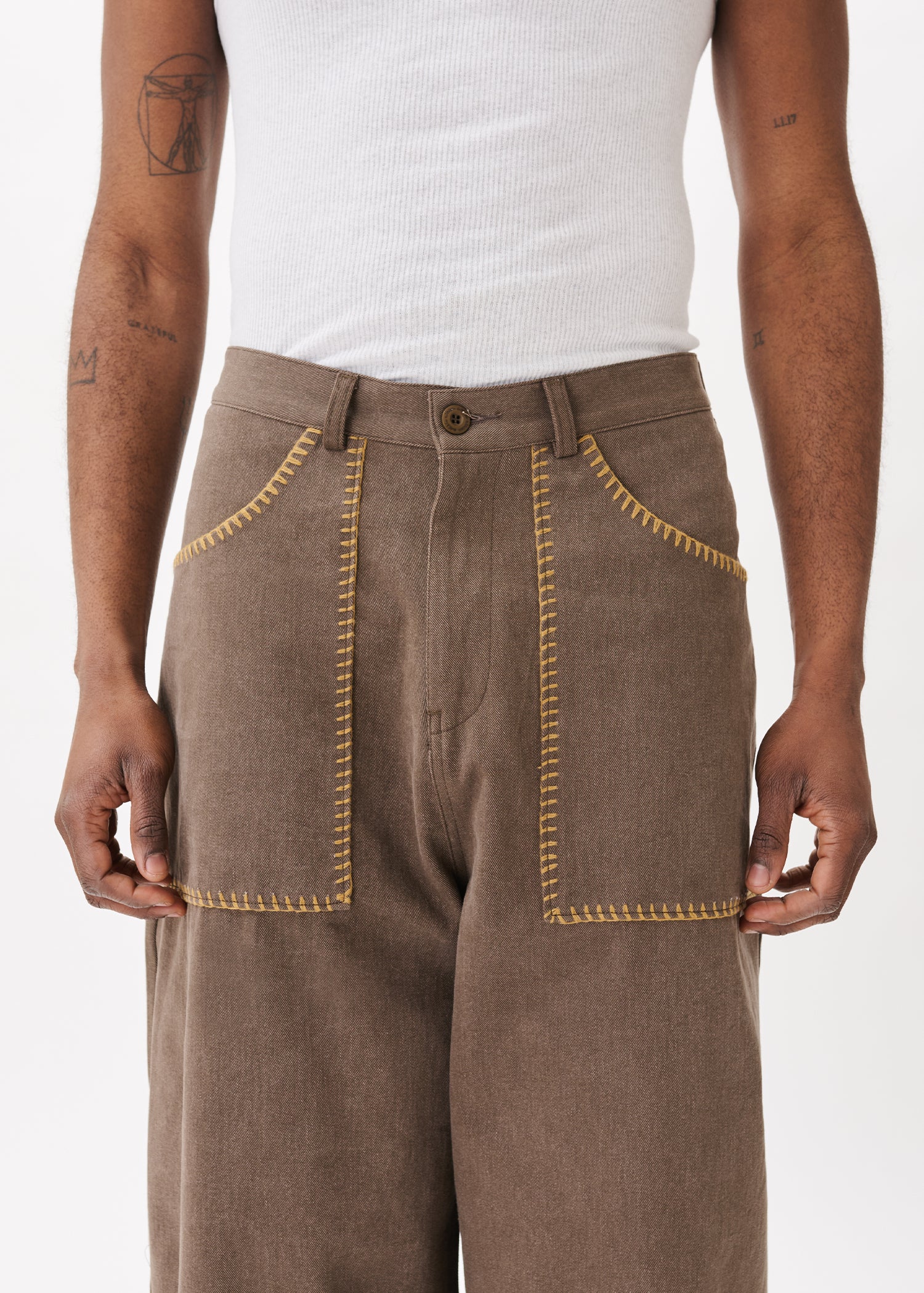Pantalon brodé à poches