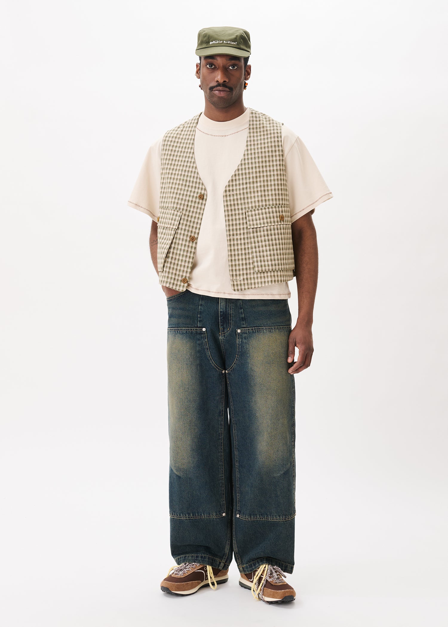 Hand-embroidered Cropped Tee – Estudio Niksen