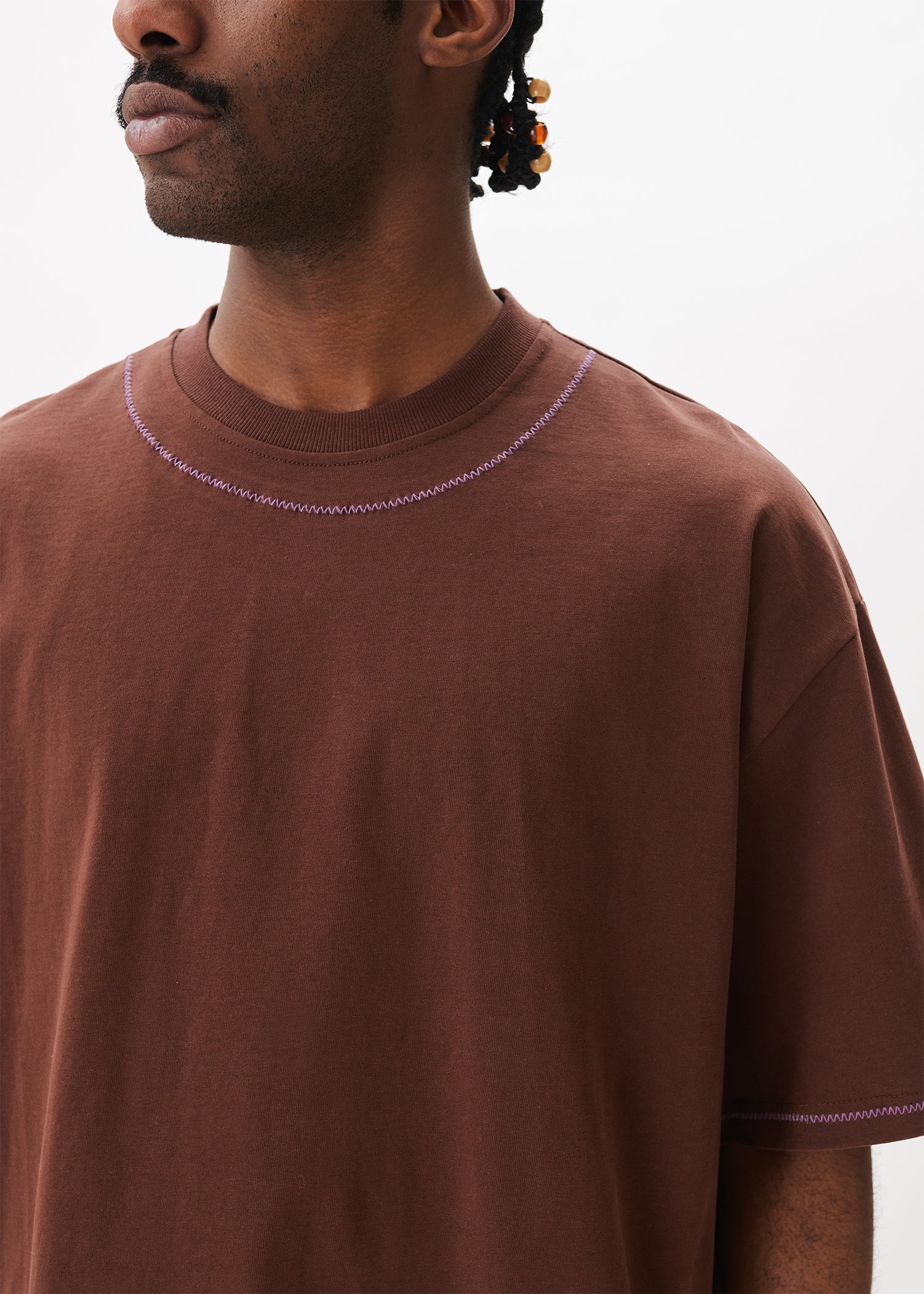 Hand-embroidered Cropped Tee – Estudio Niksen