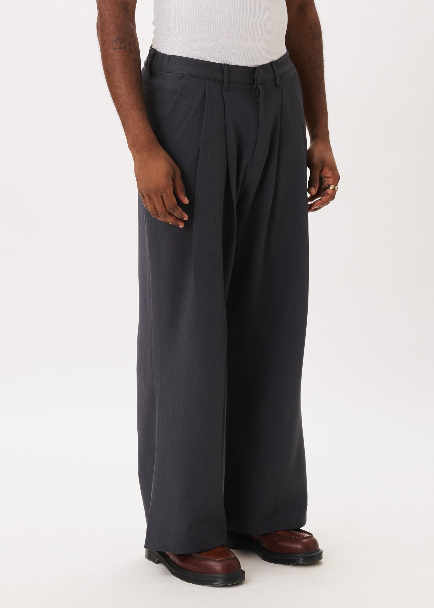 Pantalon large à pinces