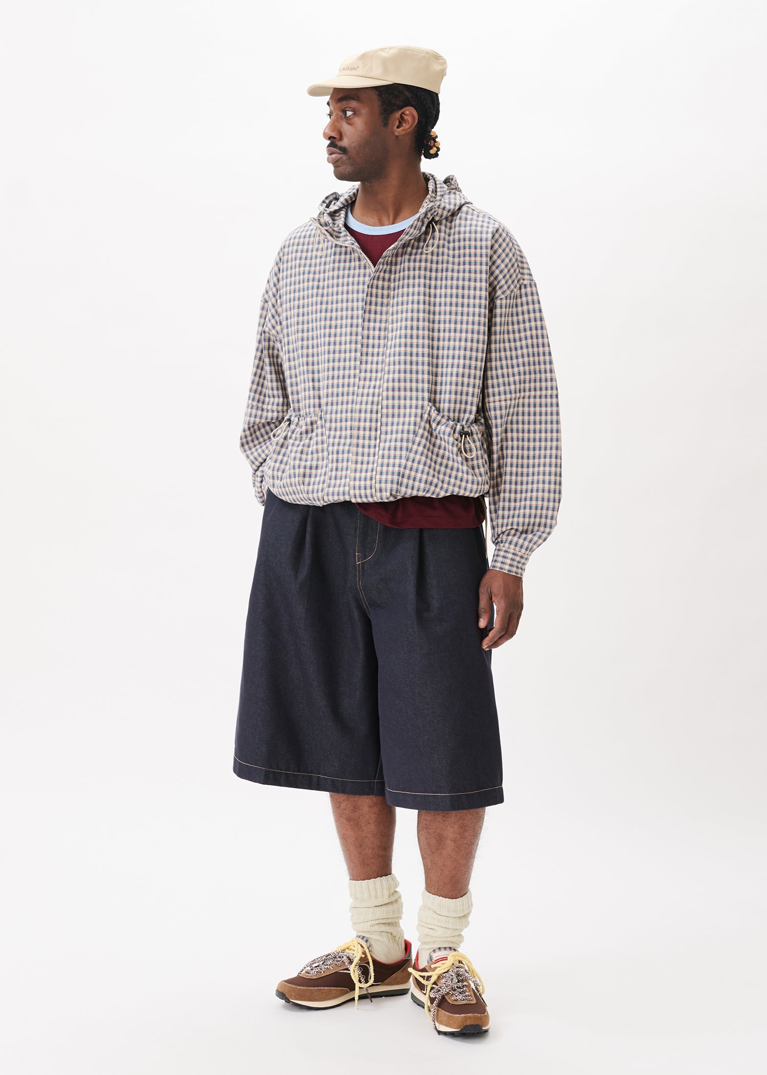 Short large à plis nervures