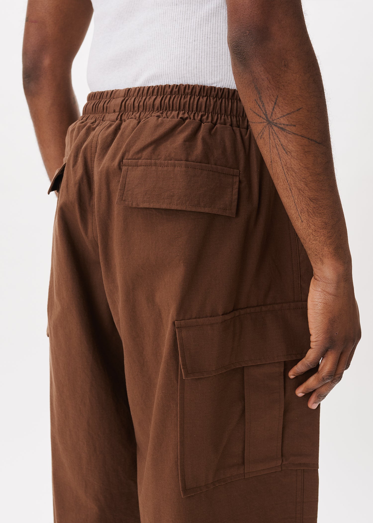 Ripstop Cargo Wide Pants – Estudio Niksen